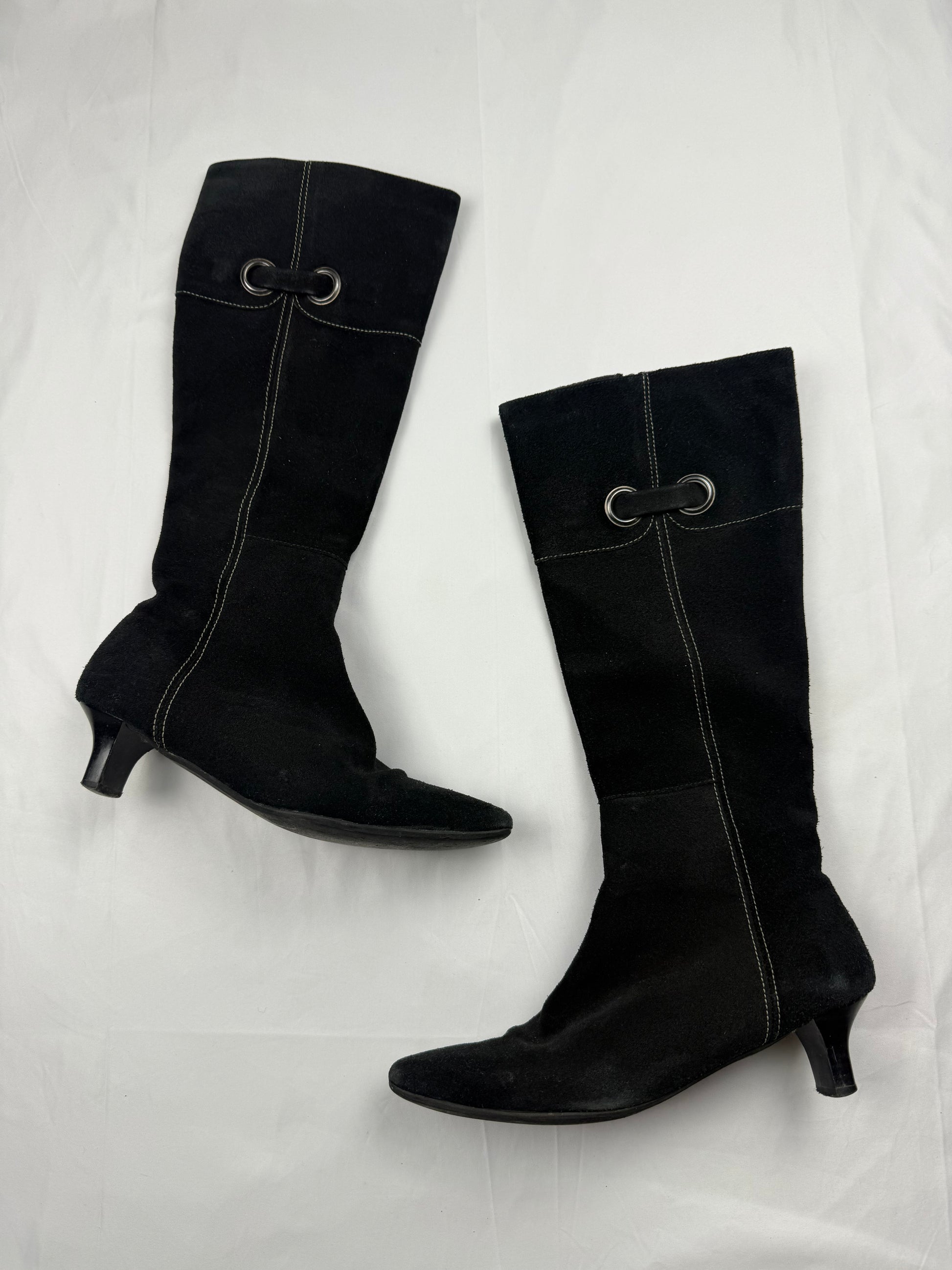 Black suede pointed toes kitten heels boots (40)