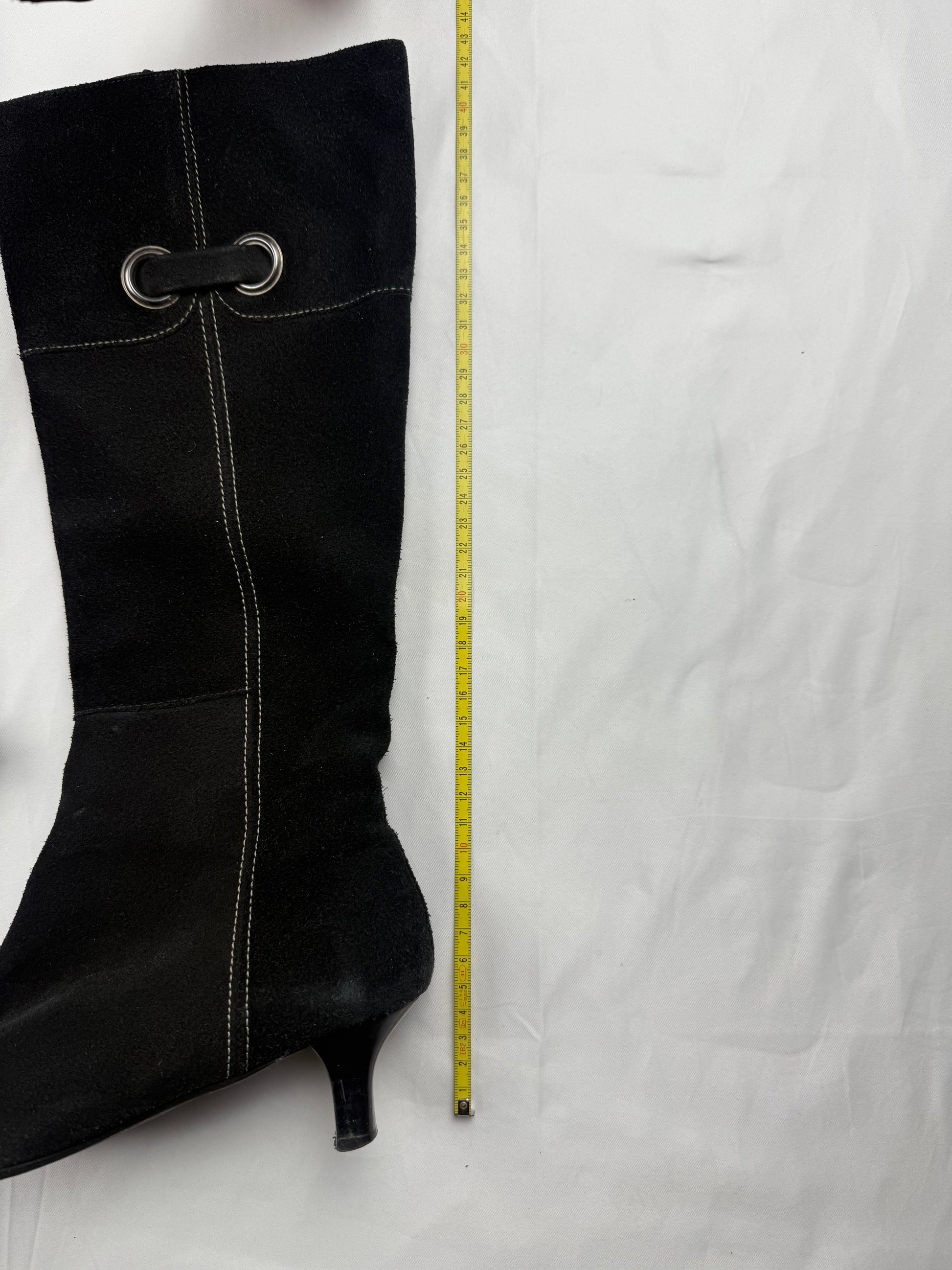 Black suede pointed toes kitten heels boots (40)