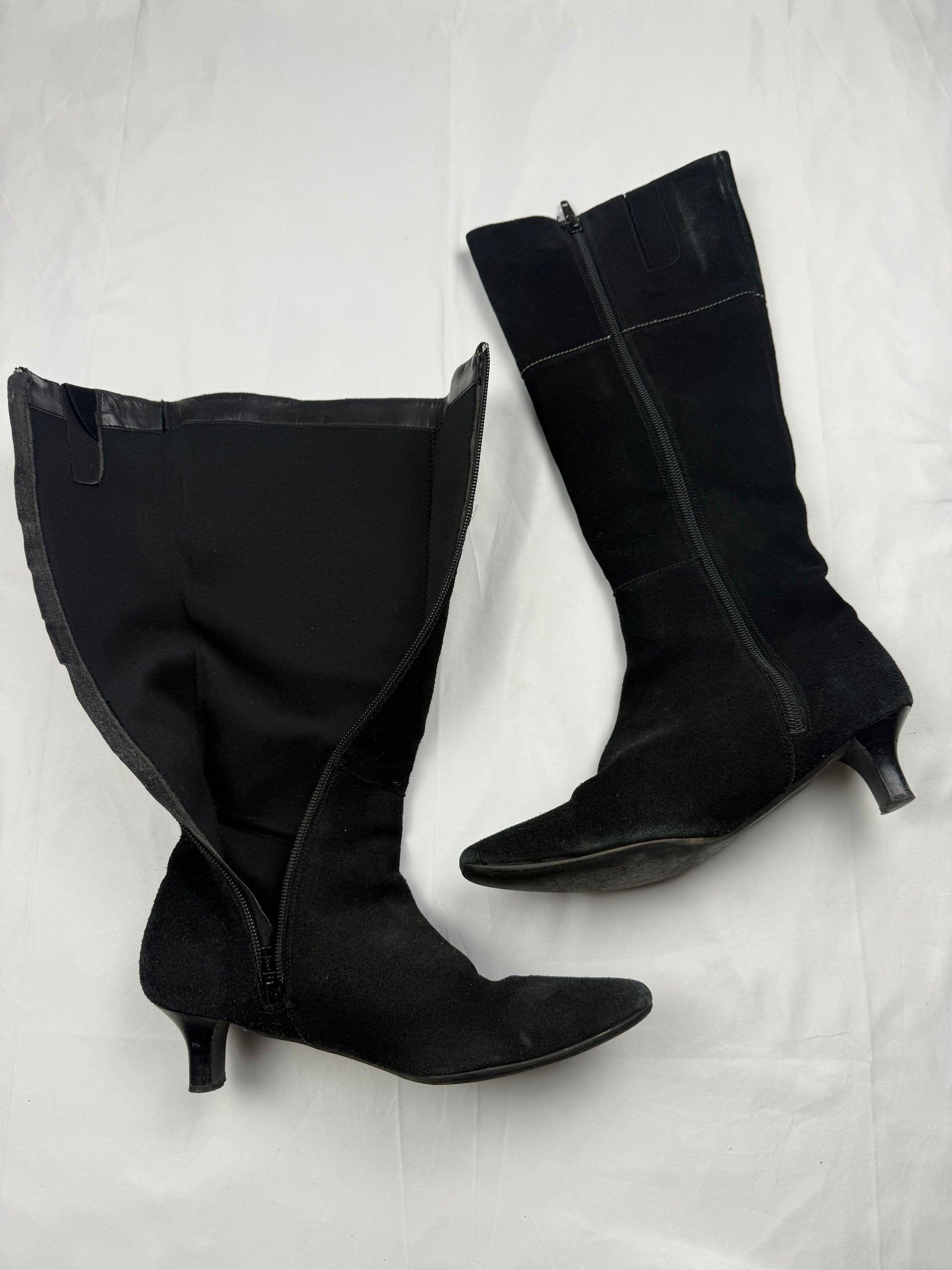 Black suede pointed toes kitten heels boots (40)
