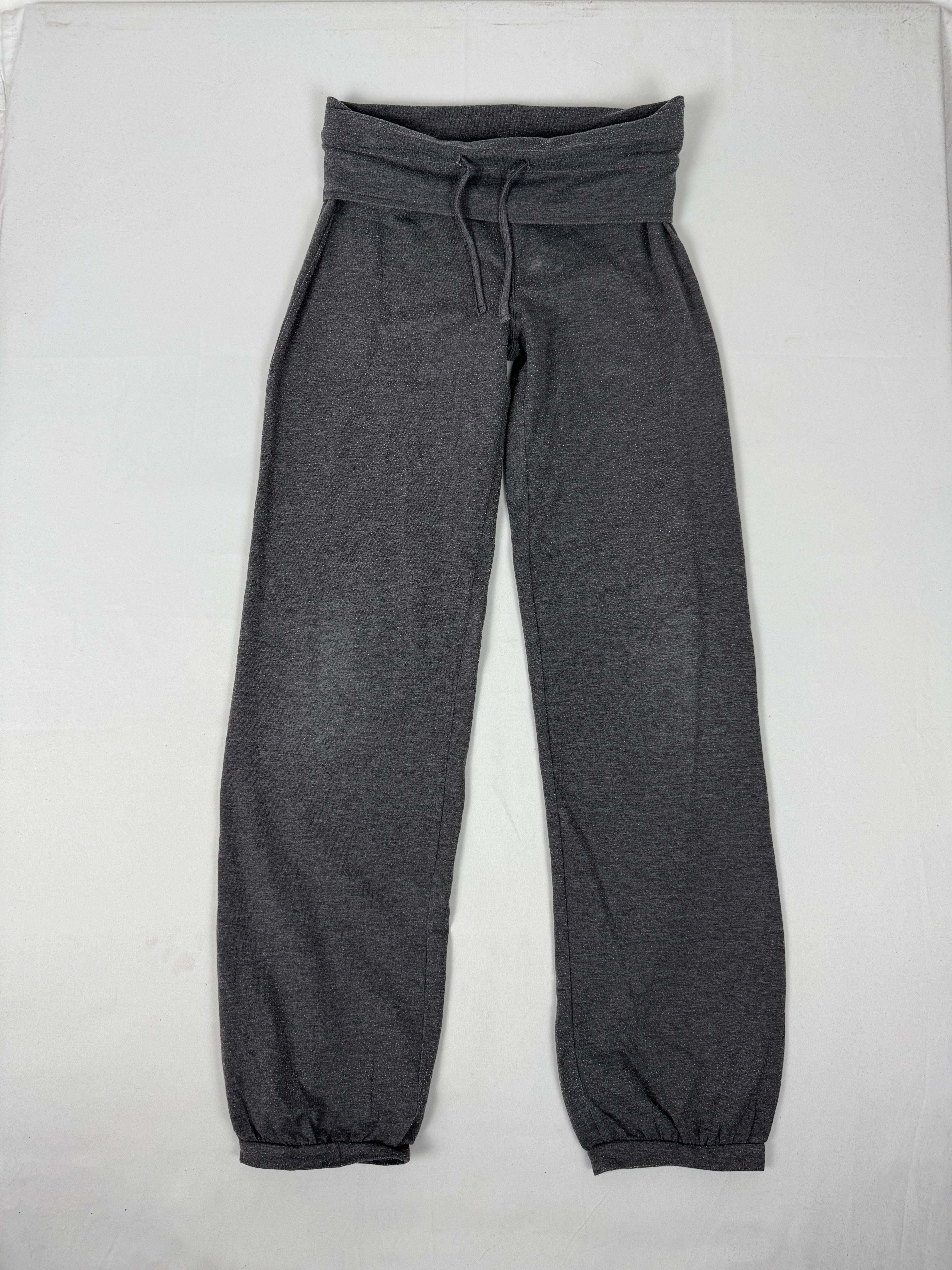 Grey low rise activewear pants (XS)