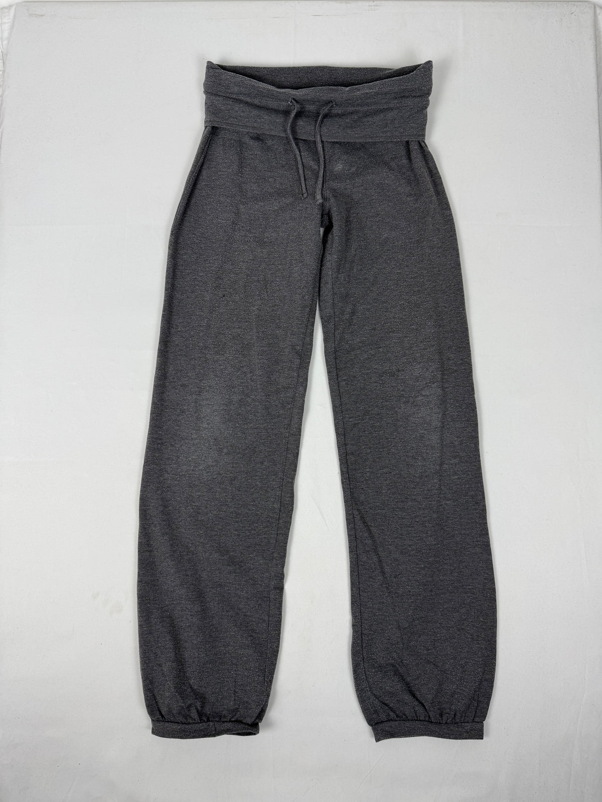Grey low rise activewear pants (XS)