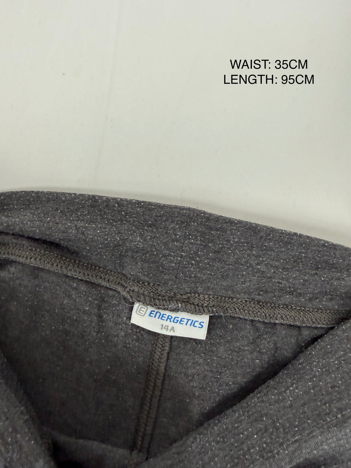 Grey low rise activewear pants (XS)