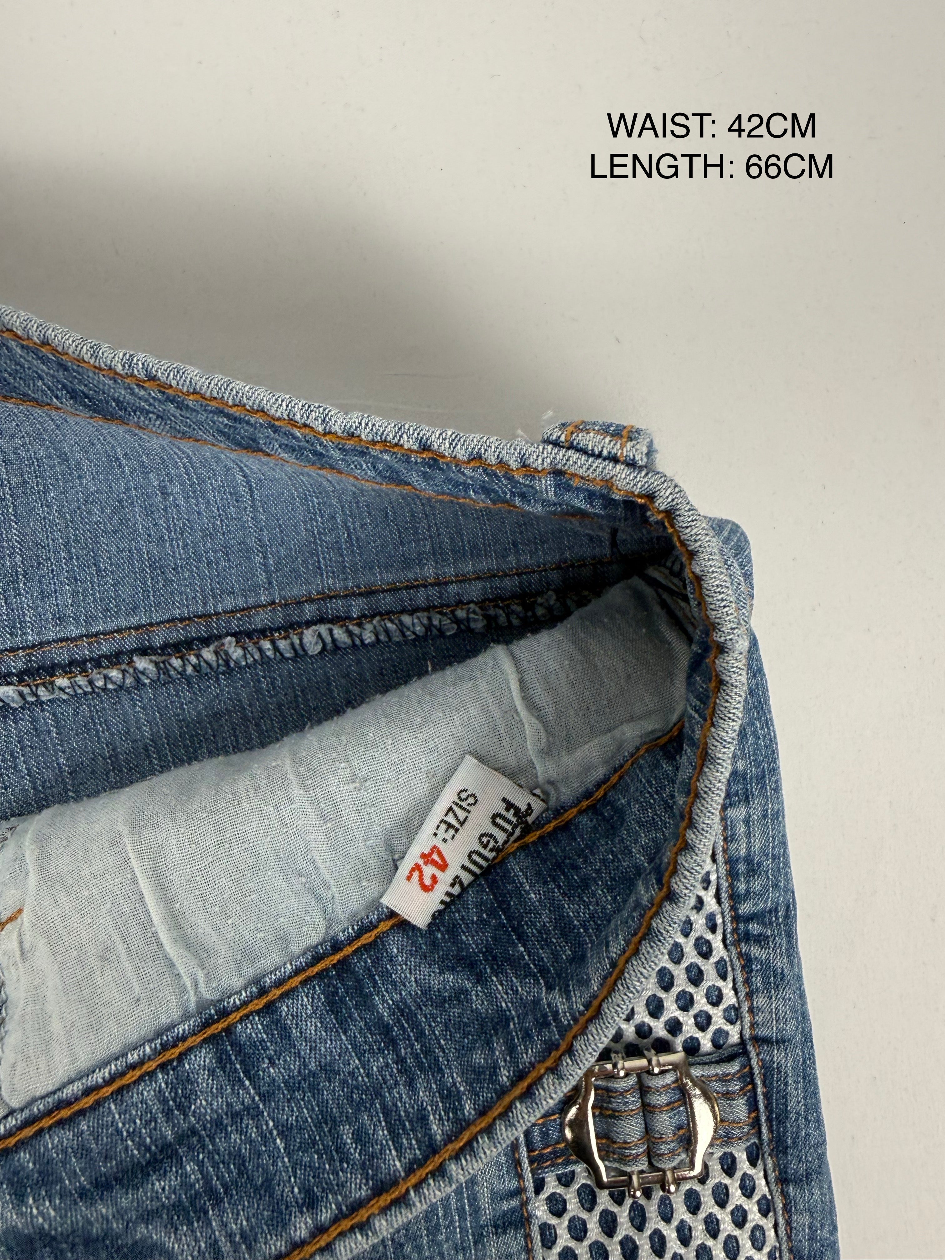 Blue denim low rise capri pants (M)