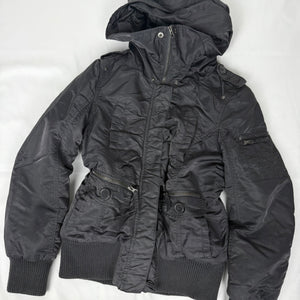 Black hooded puffer jacket (M)
