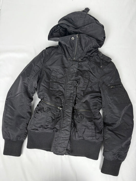 Black hooded puffer jacket (M)