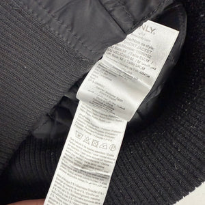 Black hooded puffer jacket (M)