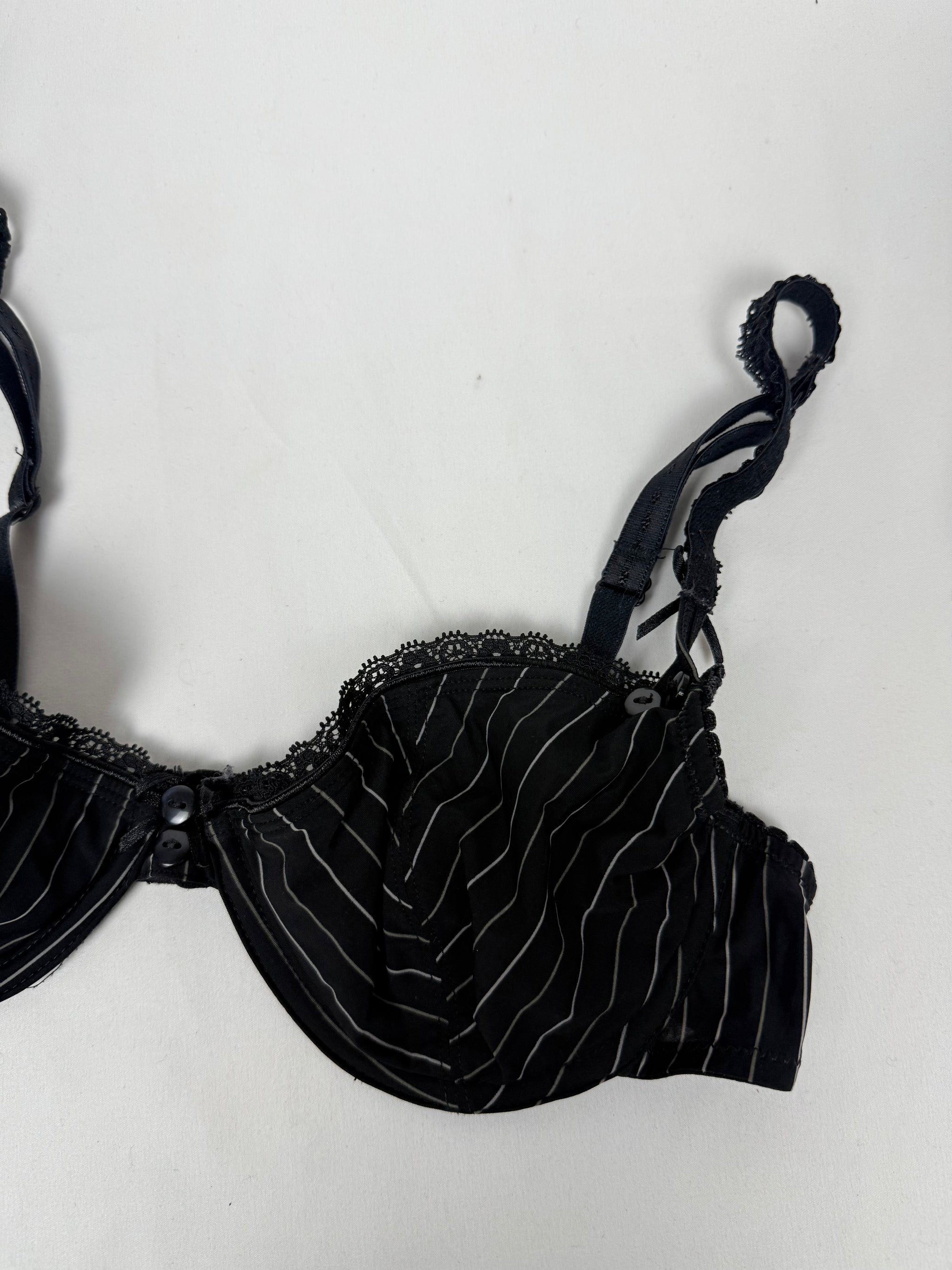 Black lace up striped balcony vintage bra (90C)