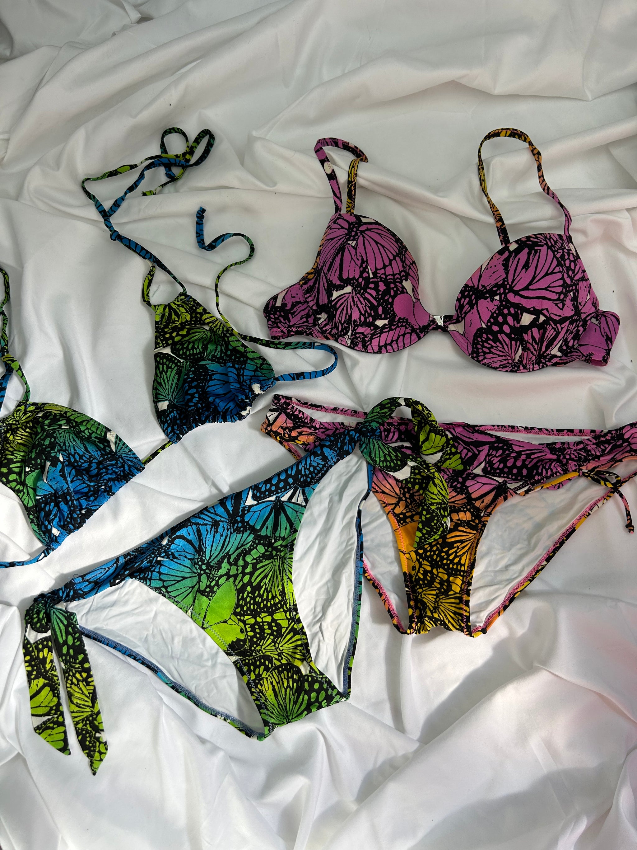 Blue butterflies graphic low rise bikini set (XL)