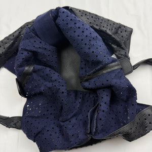 Black uni shoulder bag