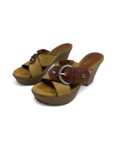 Beige buckle belt mules platform heels (37)