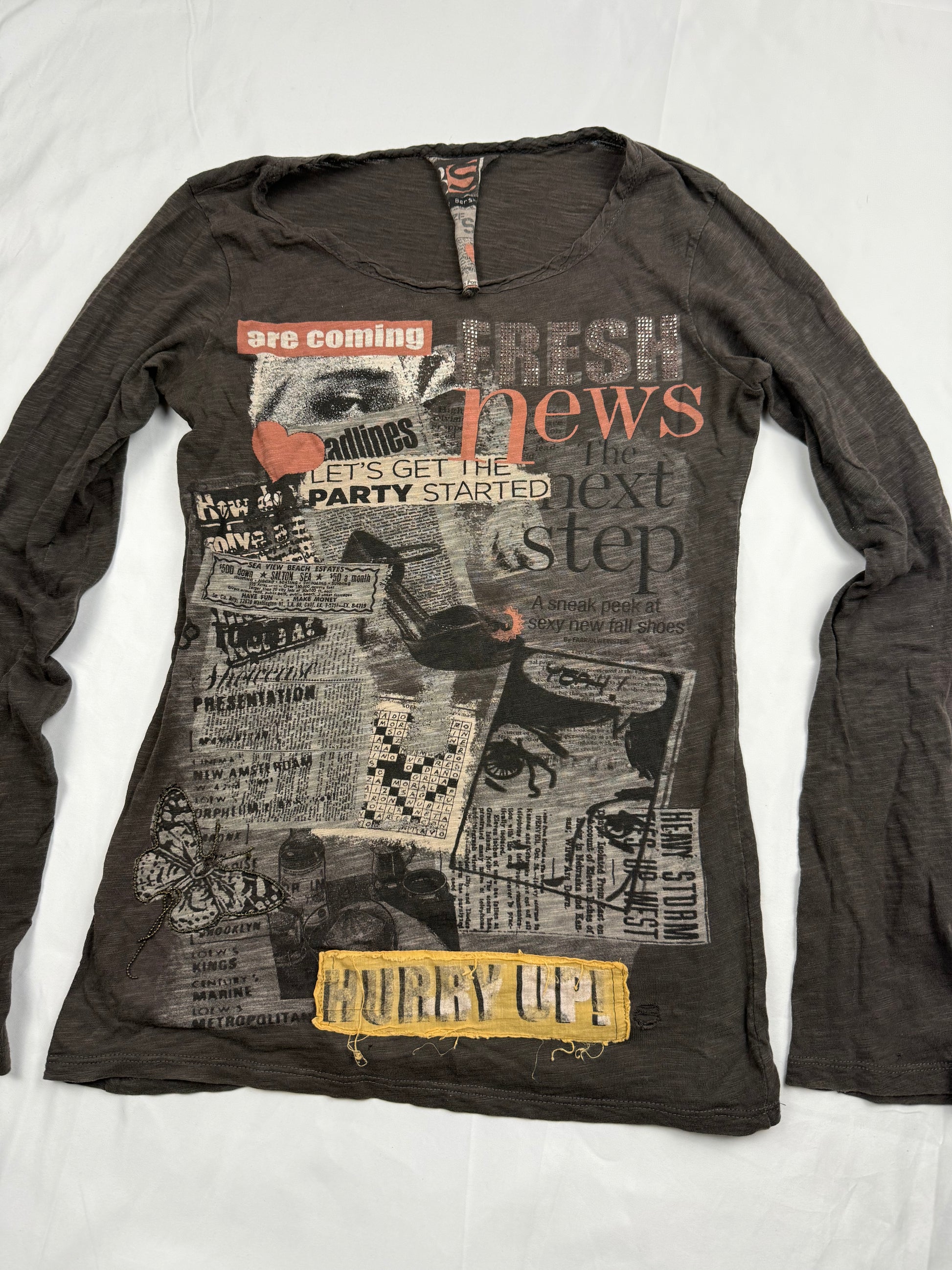 Brown graphic long sleeves top (S/M)