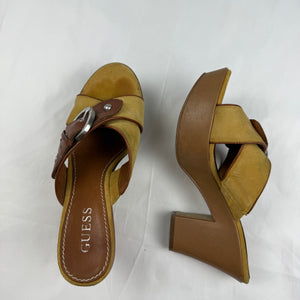 Beige buckle belt mules platform heels (37)