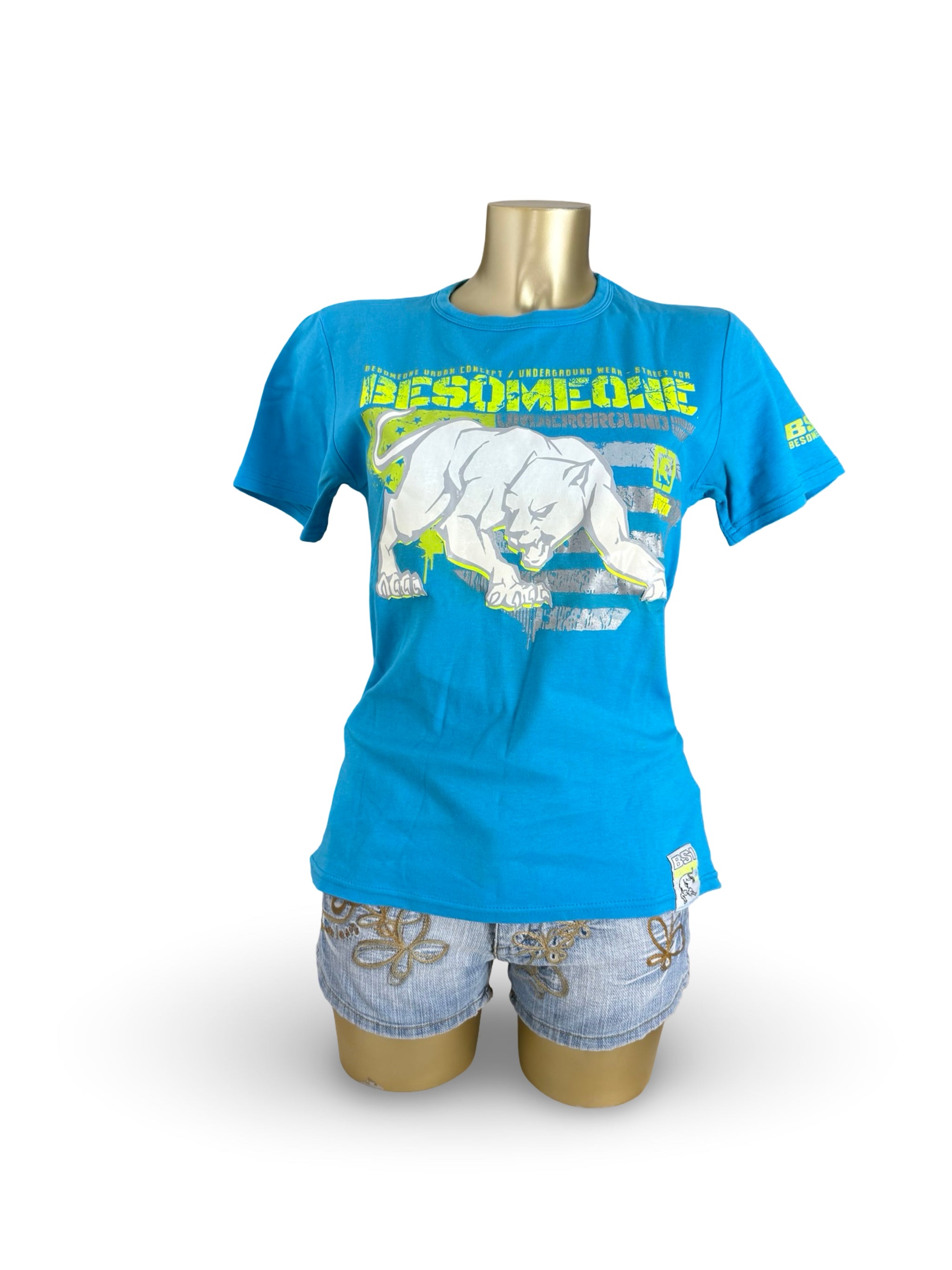 Blue panther graphic 100% cotton tee (M/L)