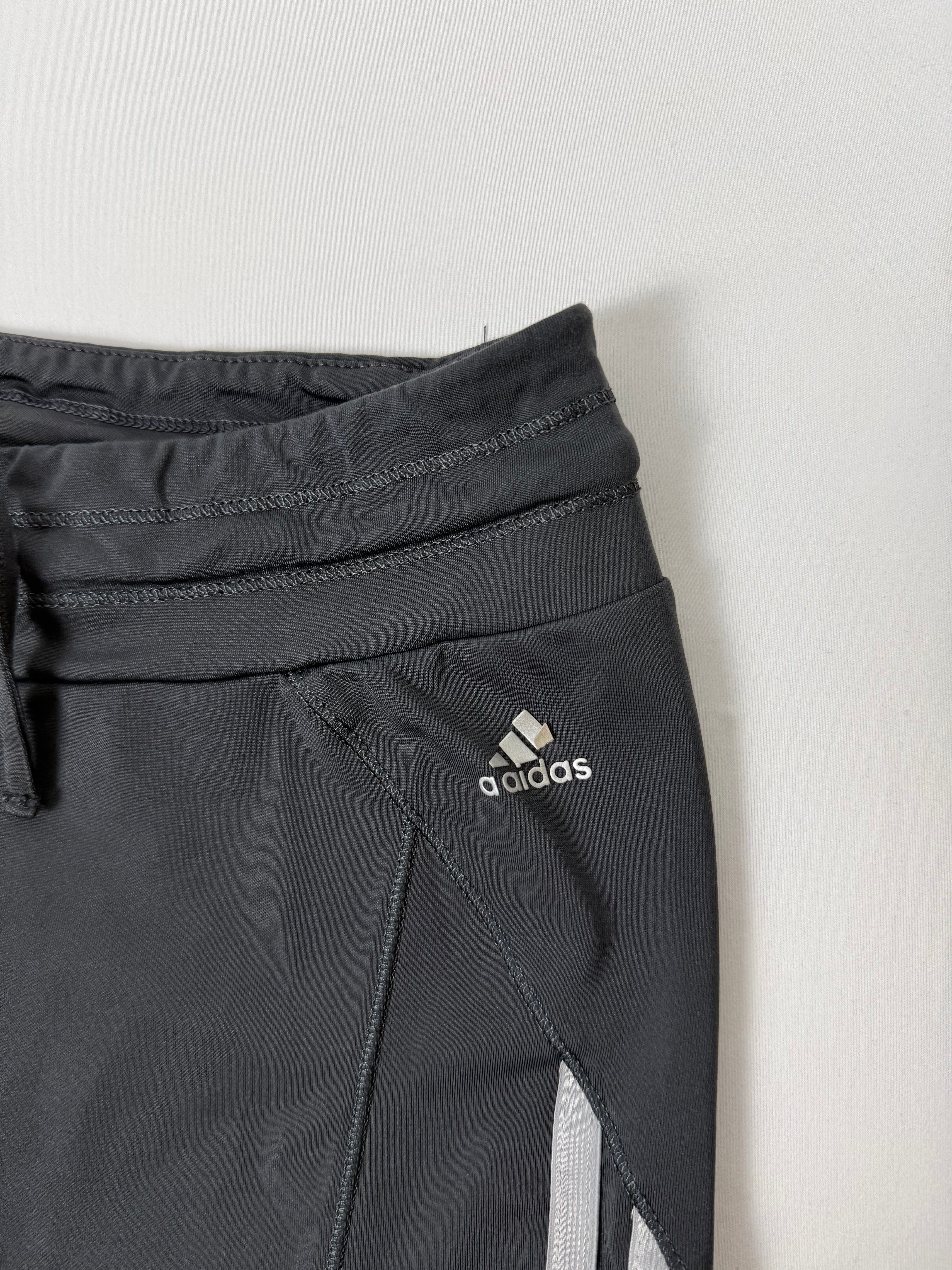 Grey low rise capri pants (S)