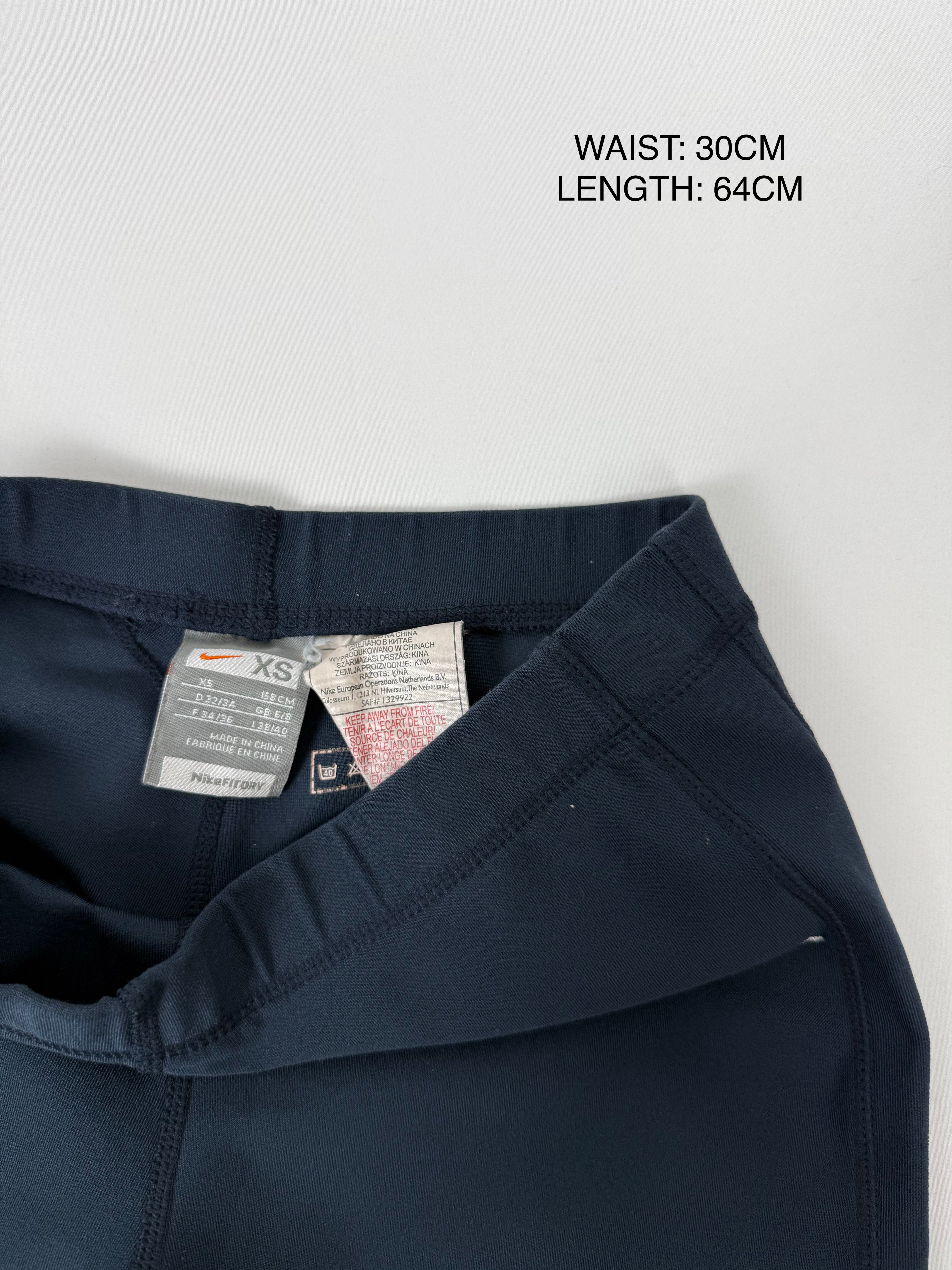 Navy low rise capri pants (XS)