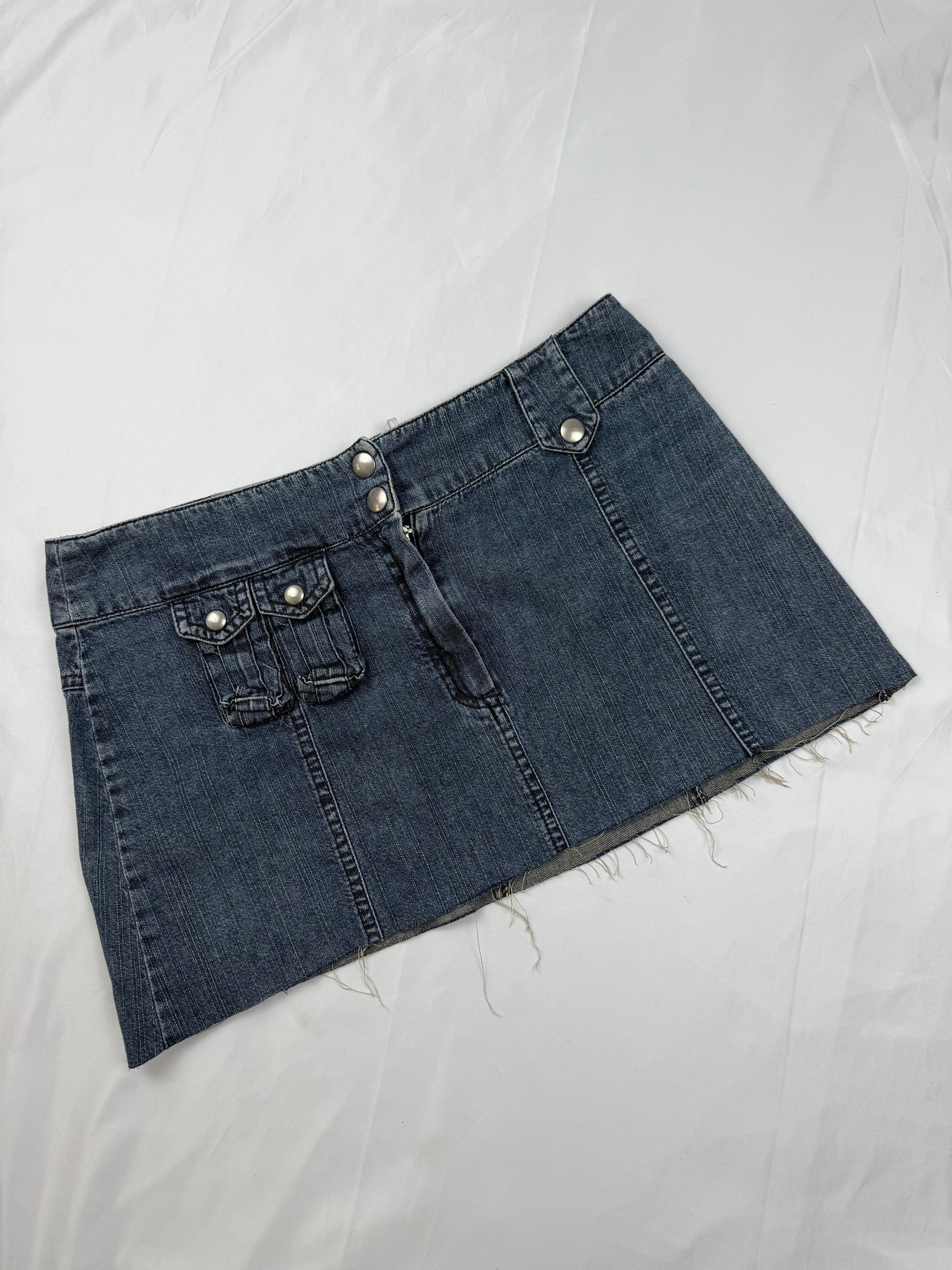 Blue denim low rise cargo mini skirt (S/M)