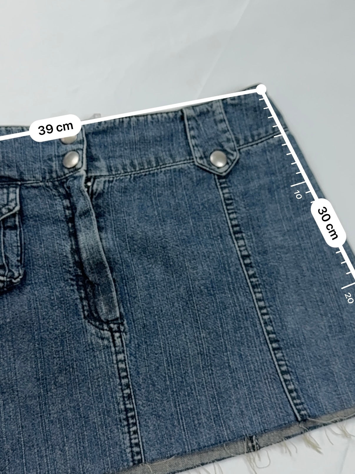 Blue denim low rise cargo mini skirt (S/M)