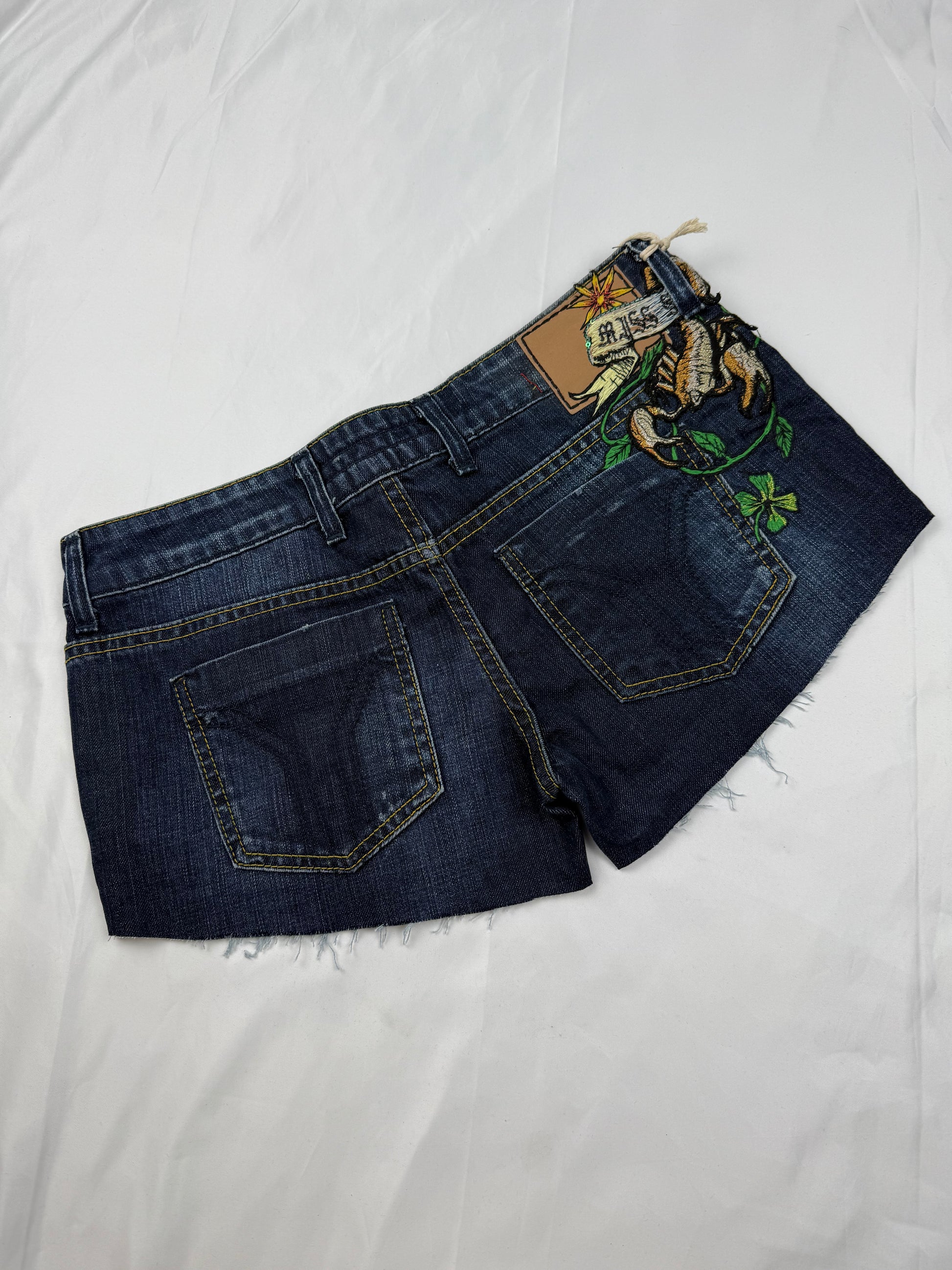 Navy low rise denim mini short (M)