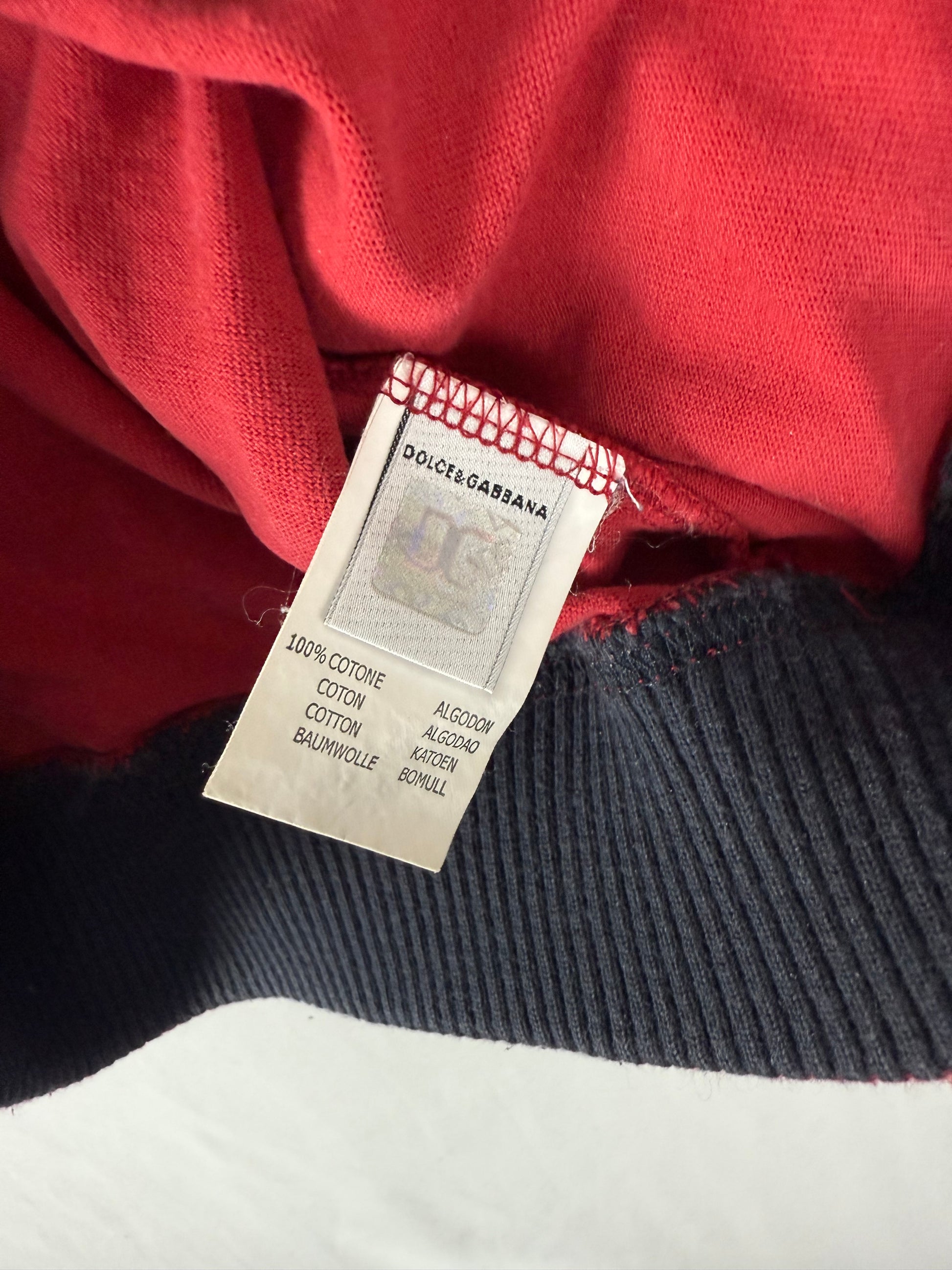 Red round neck sweatshirt (S/M)