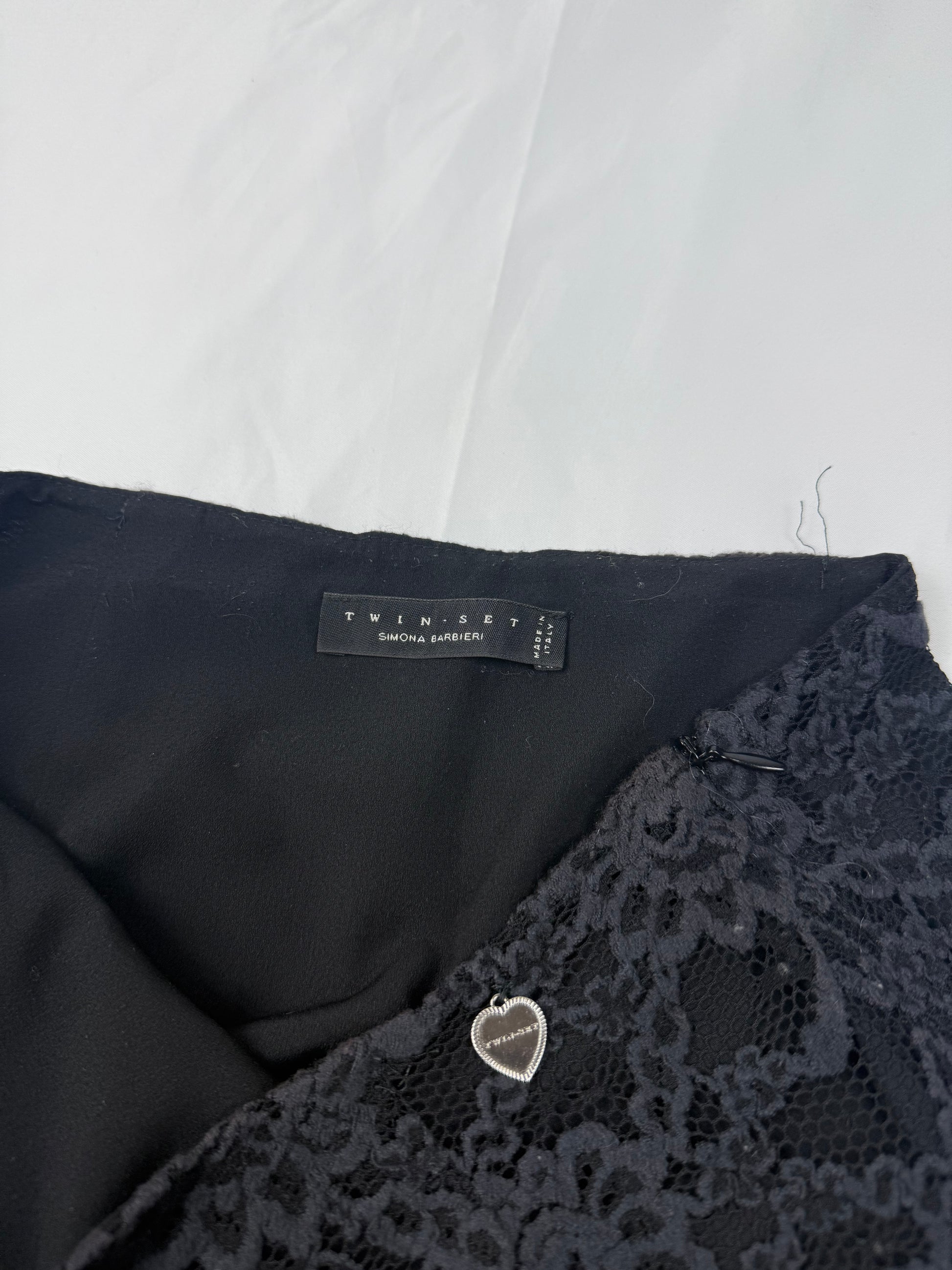 Black lace mesh lined mid skirt (S)