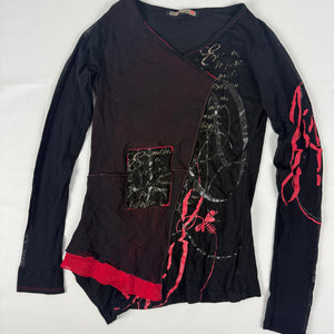 Black & red asymmetric graphic long sleeves top (XS/S)