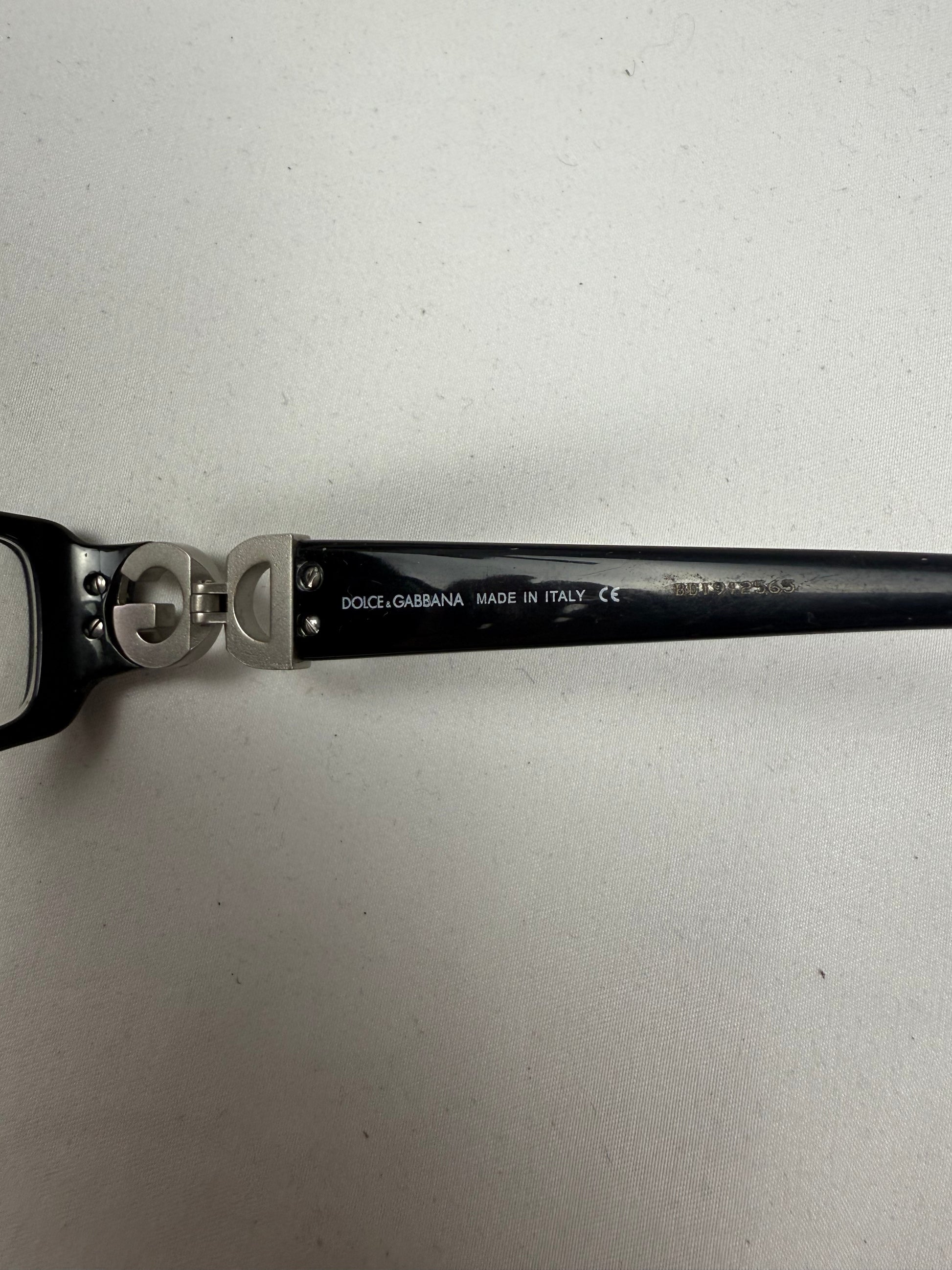 Black rhinestones logo 2000s office siren glasses (no prescription)