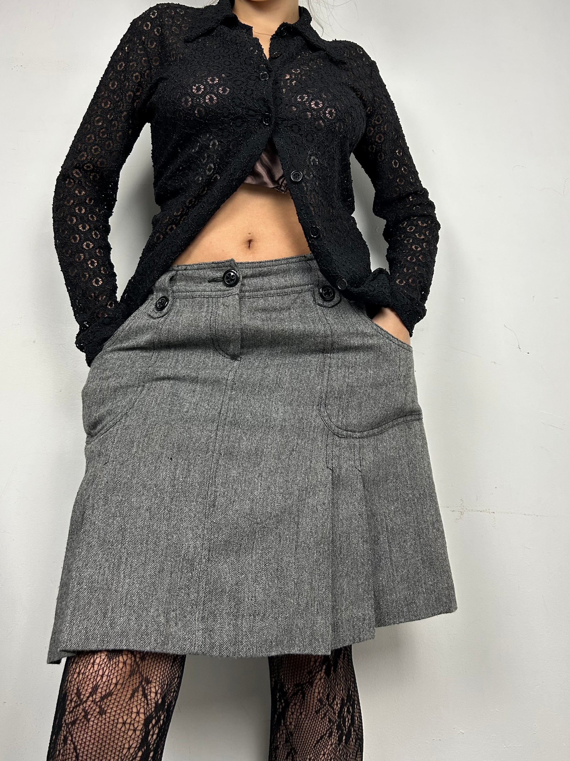 Grey pleated mid skirt (M)
