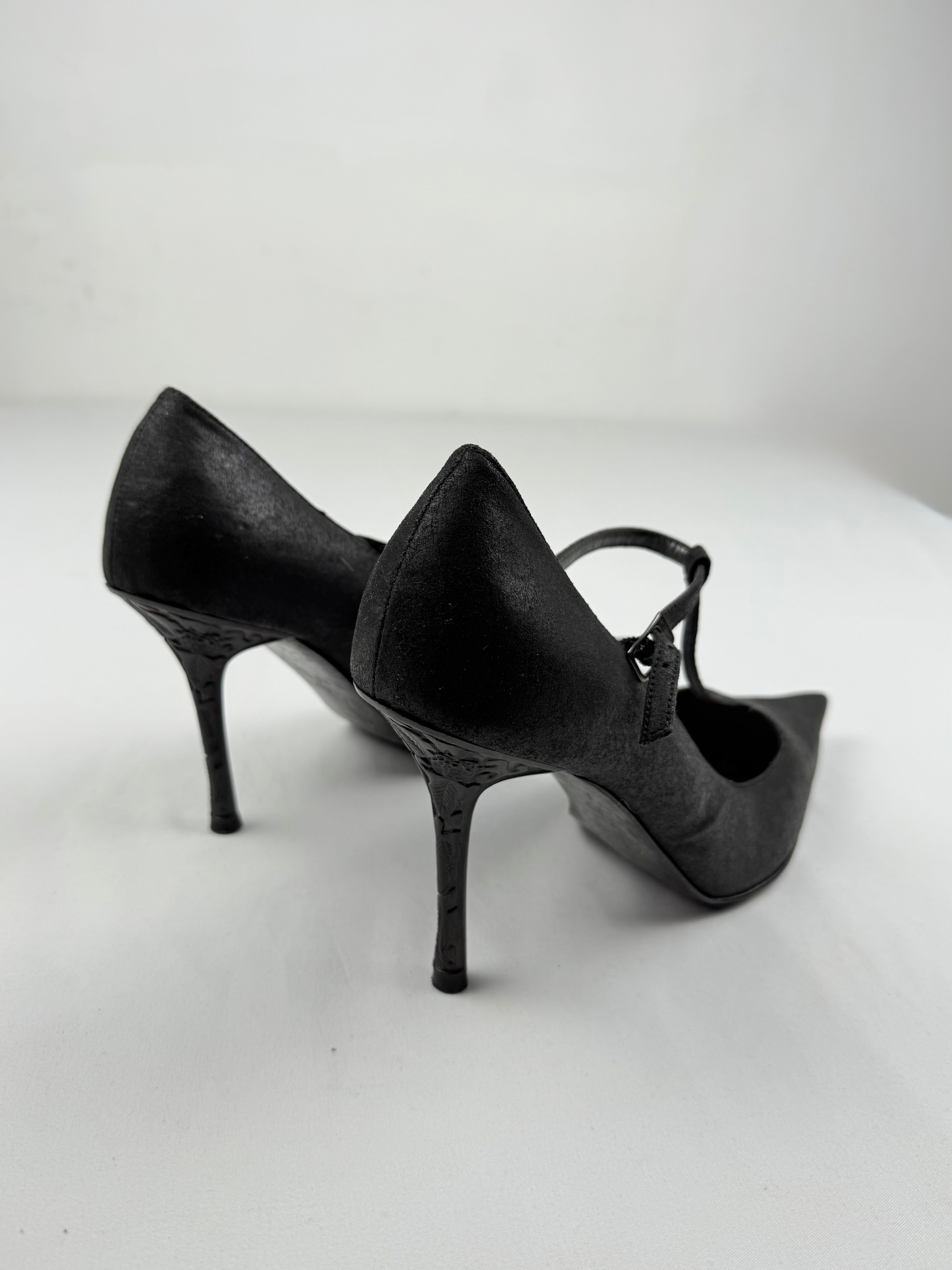Black real leather pointed toes heels (39)