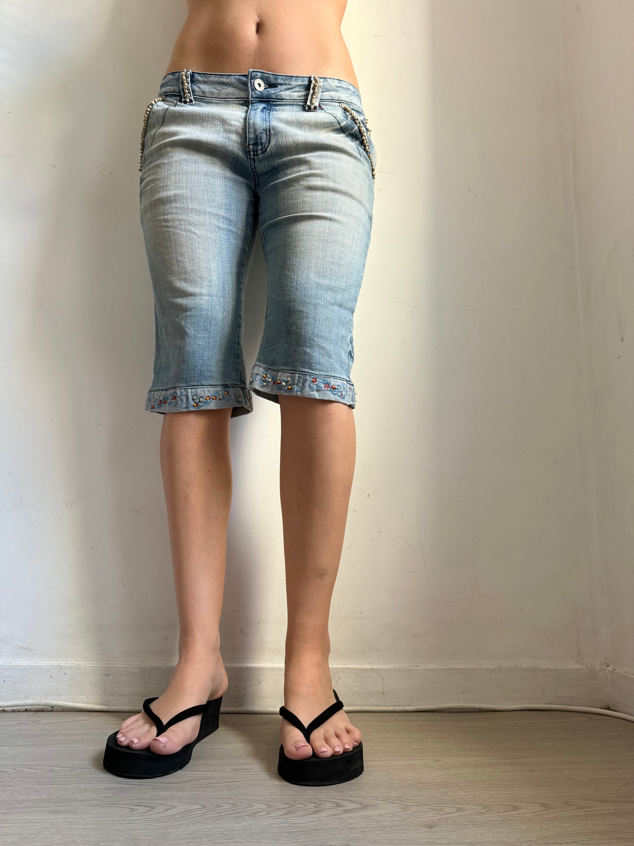 Blue denim capri pants (L)