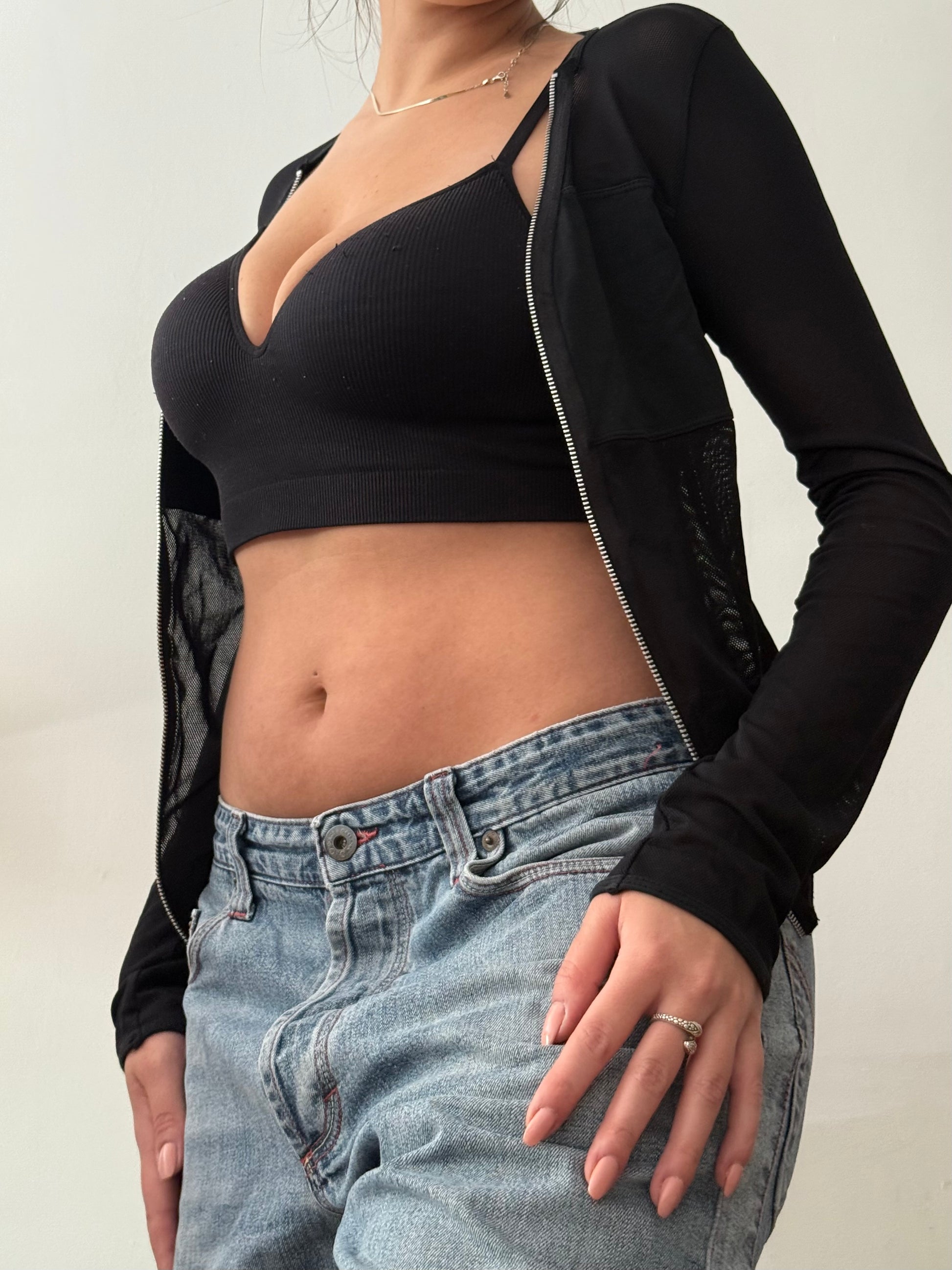 Black fishnet long sleeves top (XS/S)
