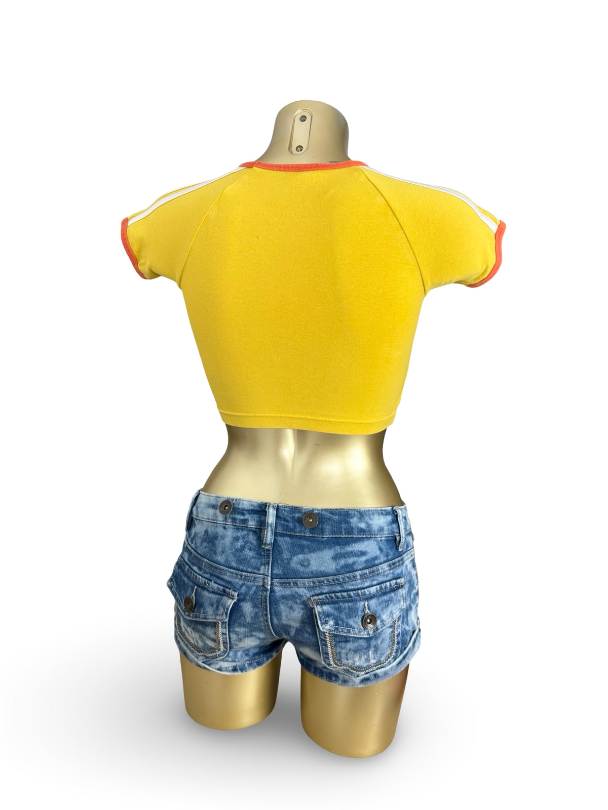 Yellow tight fit activewear crop tee (XS)