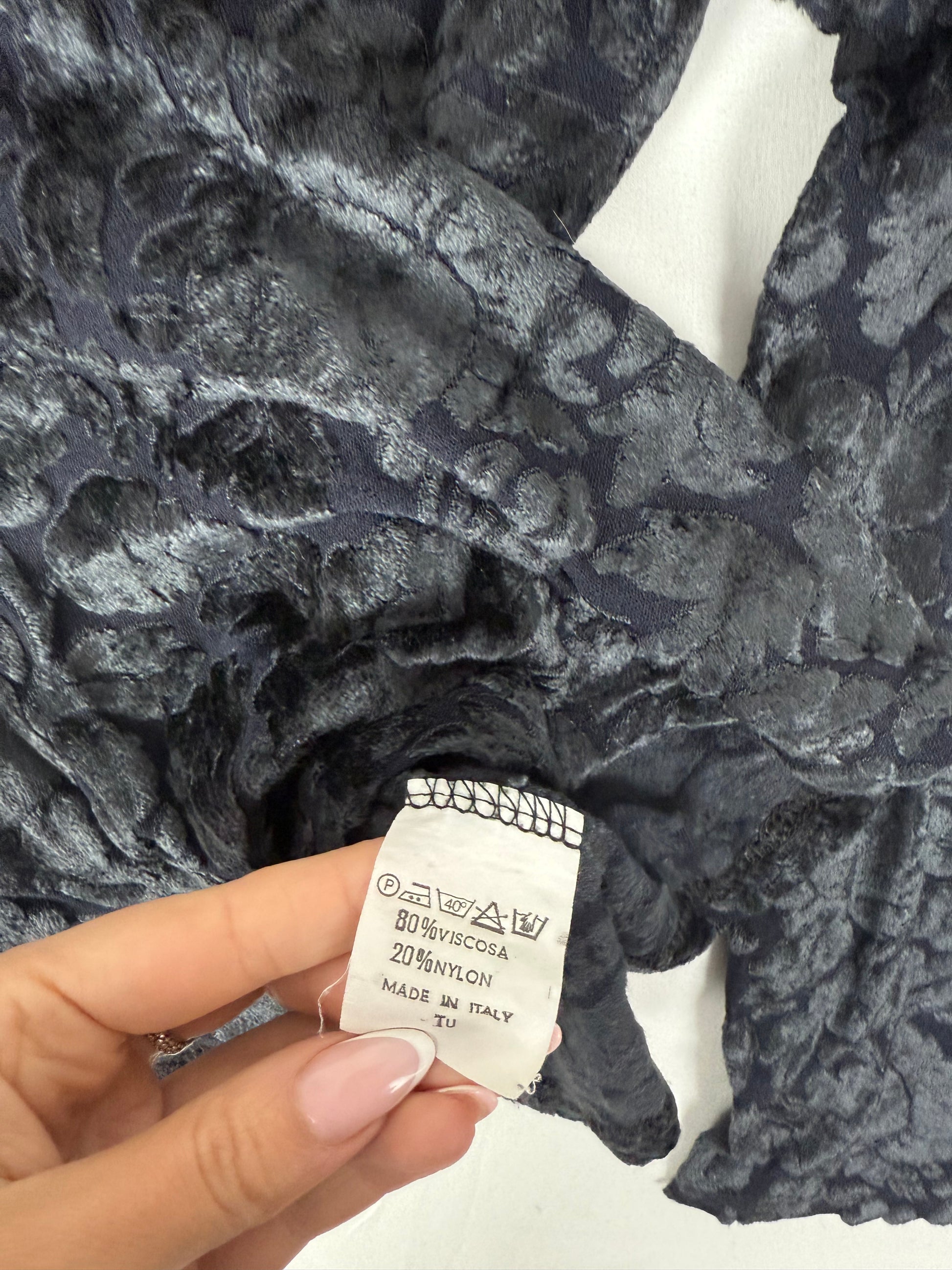 Black floral velvet long sleeves top (S)