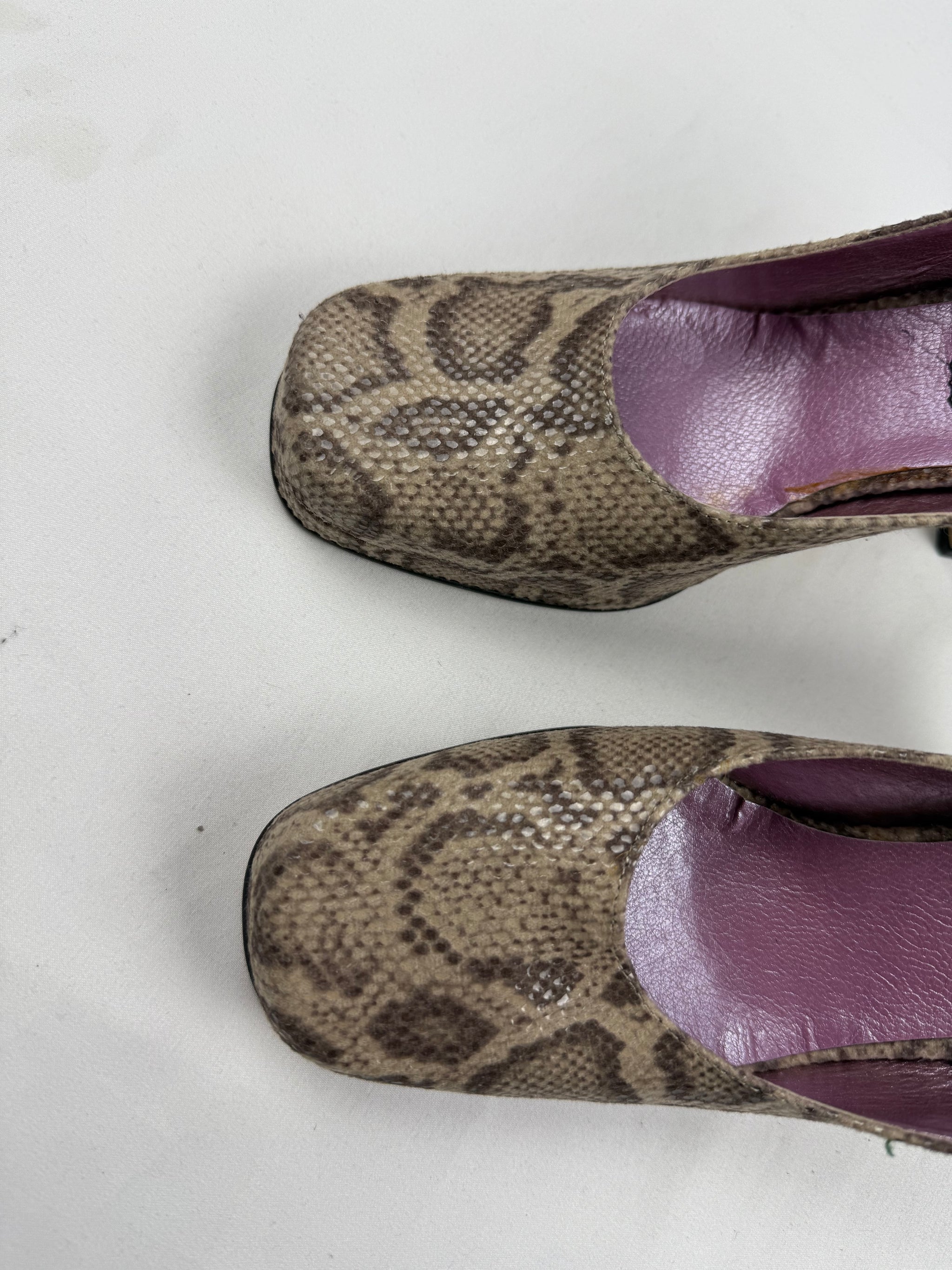 Beige snake square toes 100% leather heels (38)