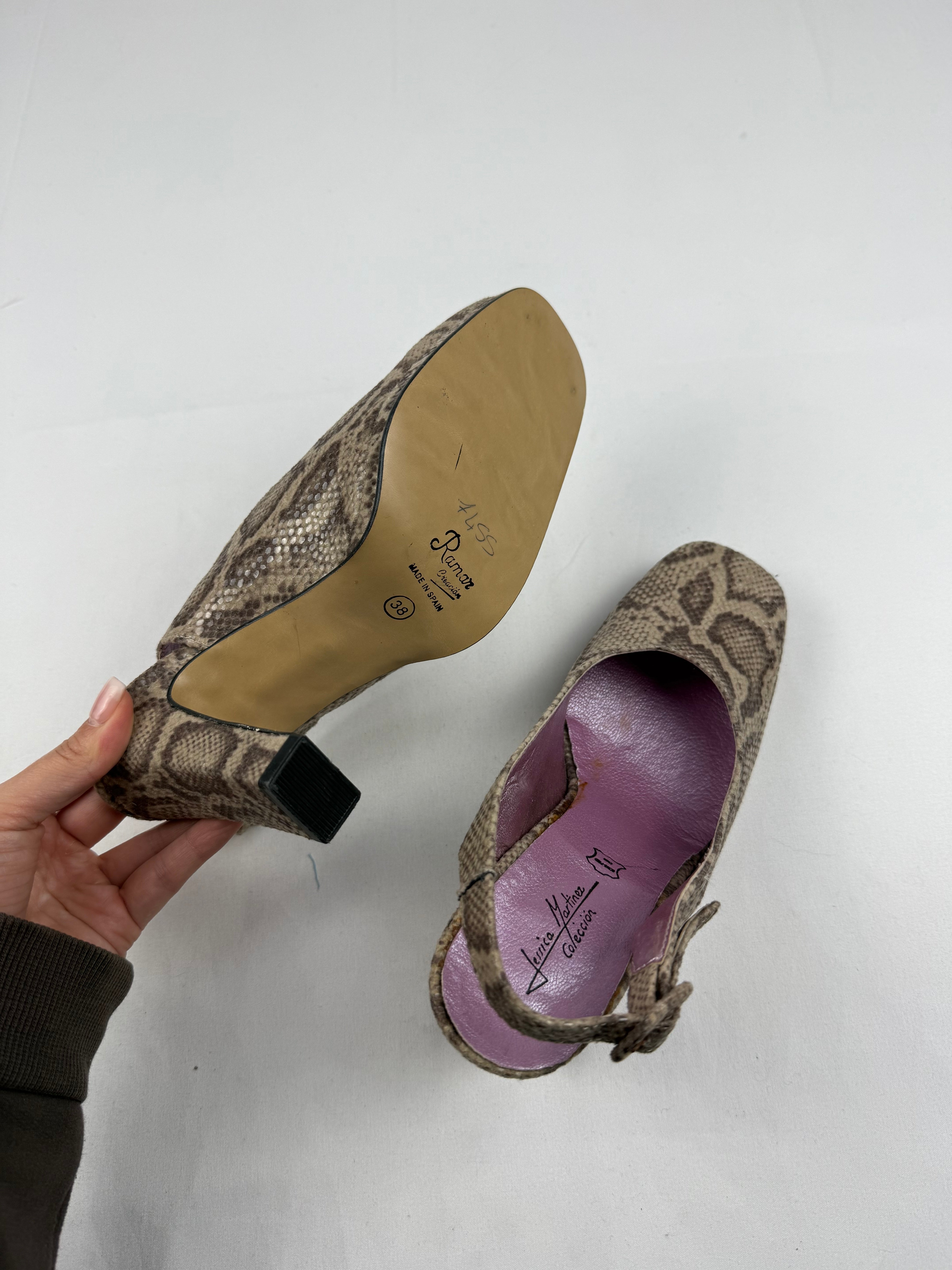 Beige snake square toes 100% leather heels (38)