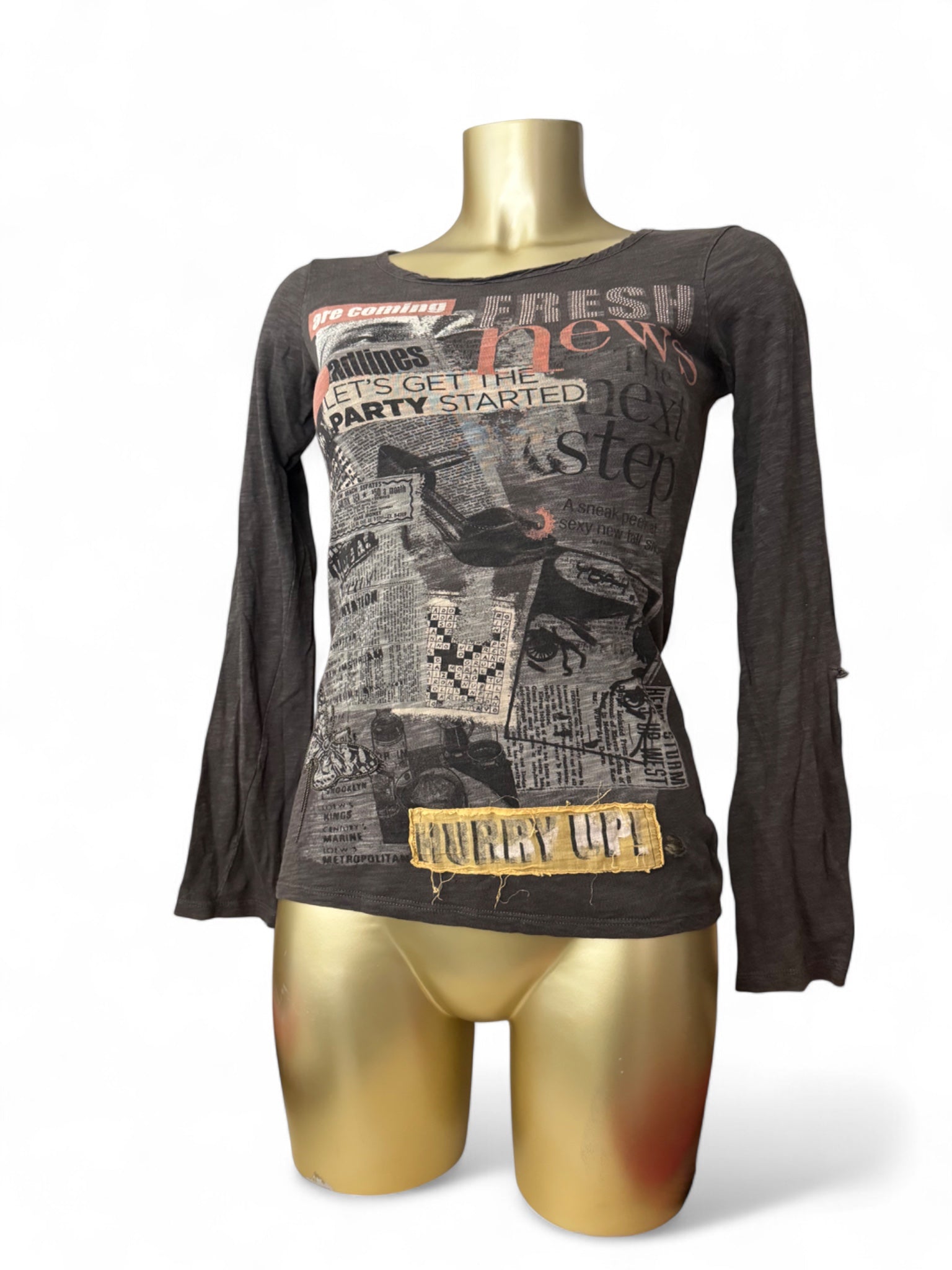 Brown graphic long sleeves top (S/M)