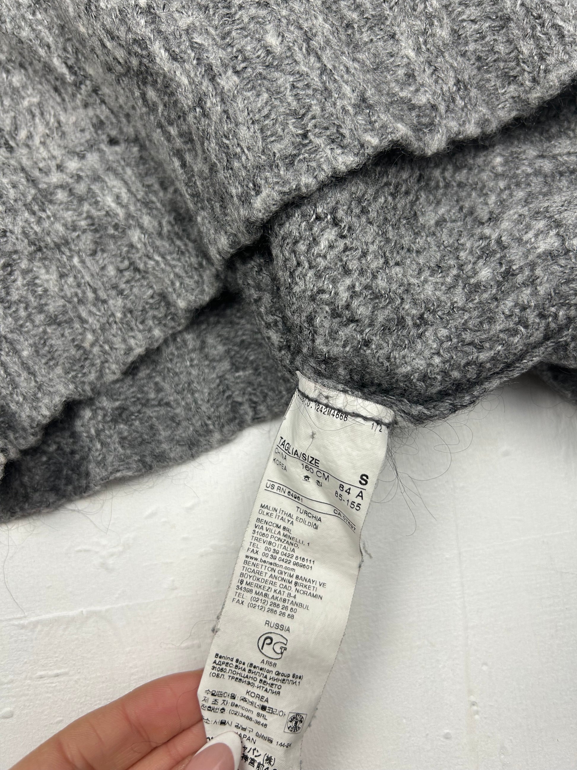 Grey V neck  jumper (S/M)