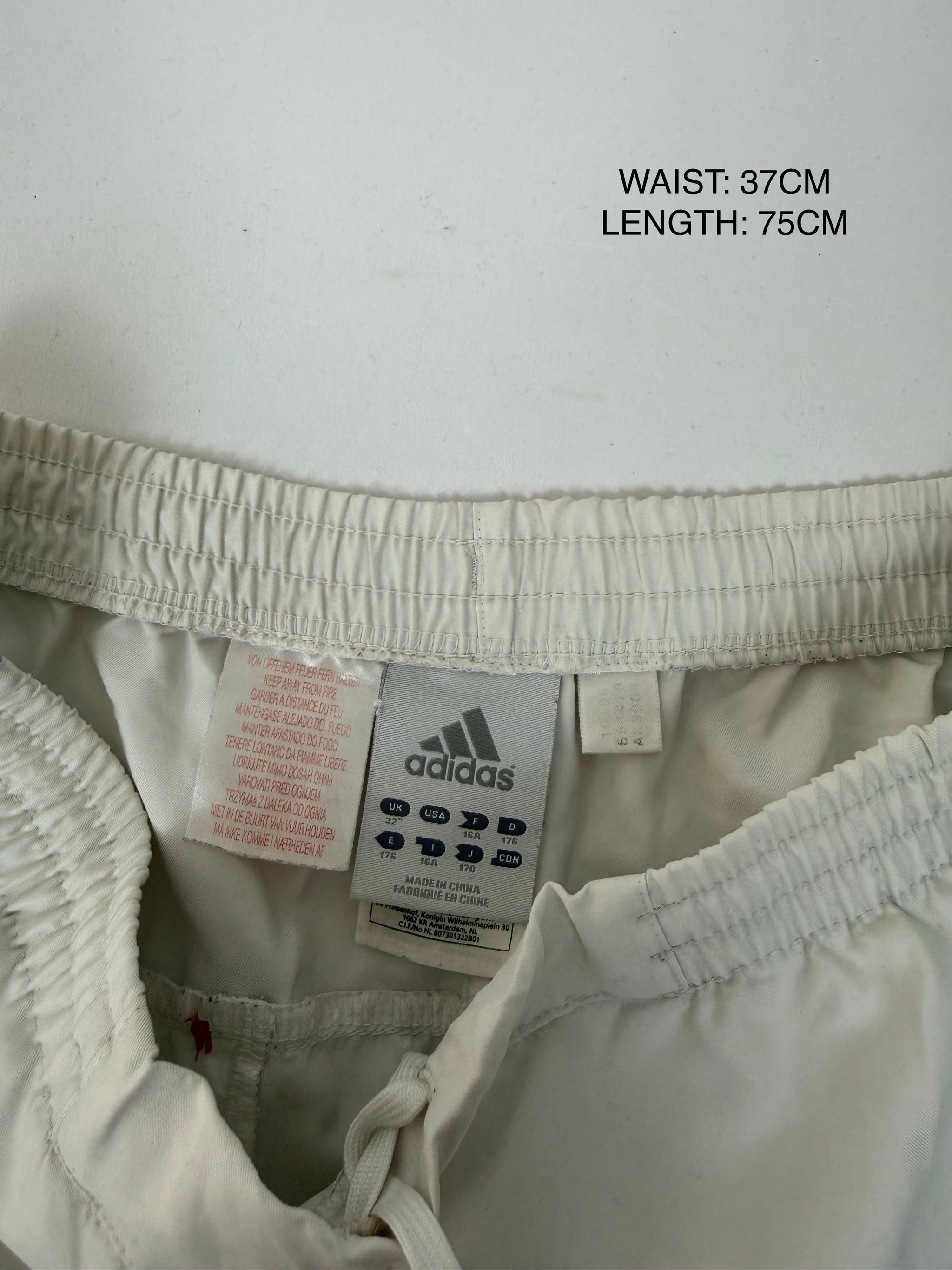 White activewear low rise capri pants (S)