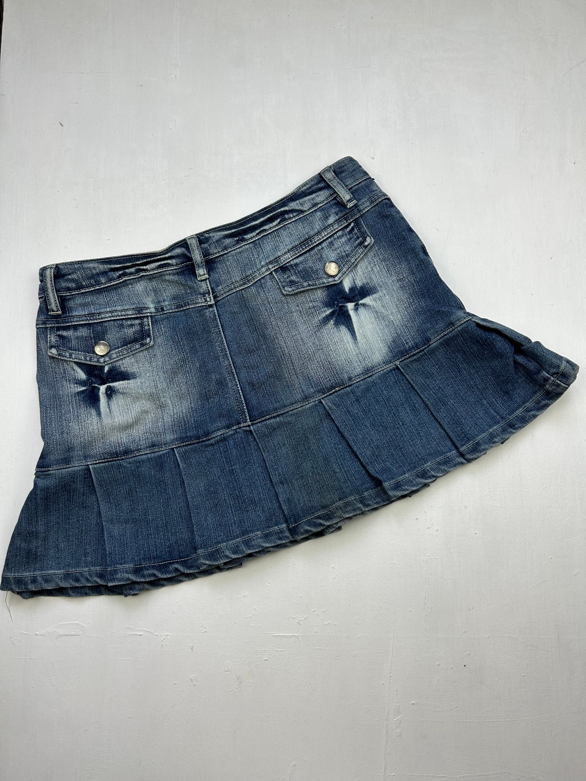 Blue denim low rise pleated mini skirt (S)