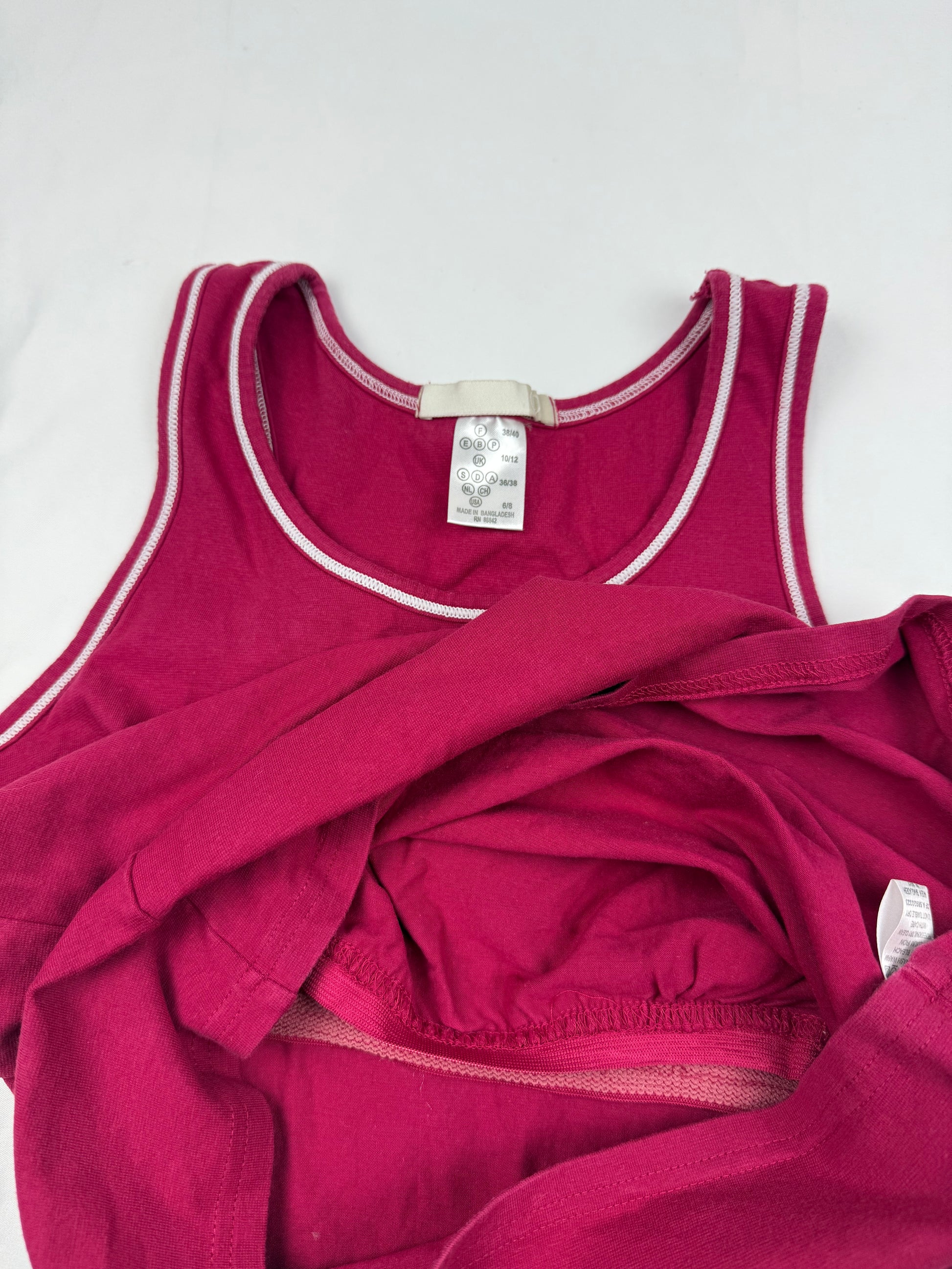 Pink activewear tank top with inside bra (S/M)