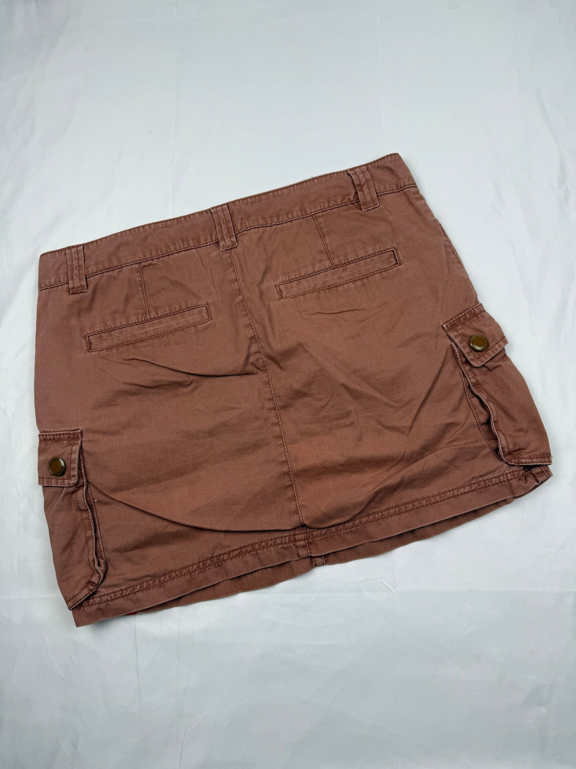 Camel cotton low rise cargo mini skirt (M)