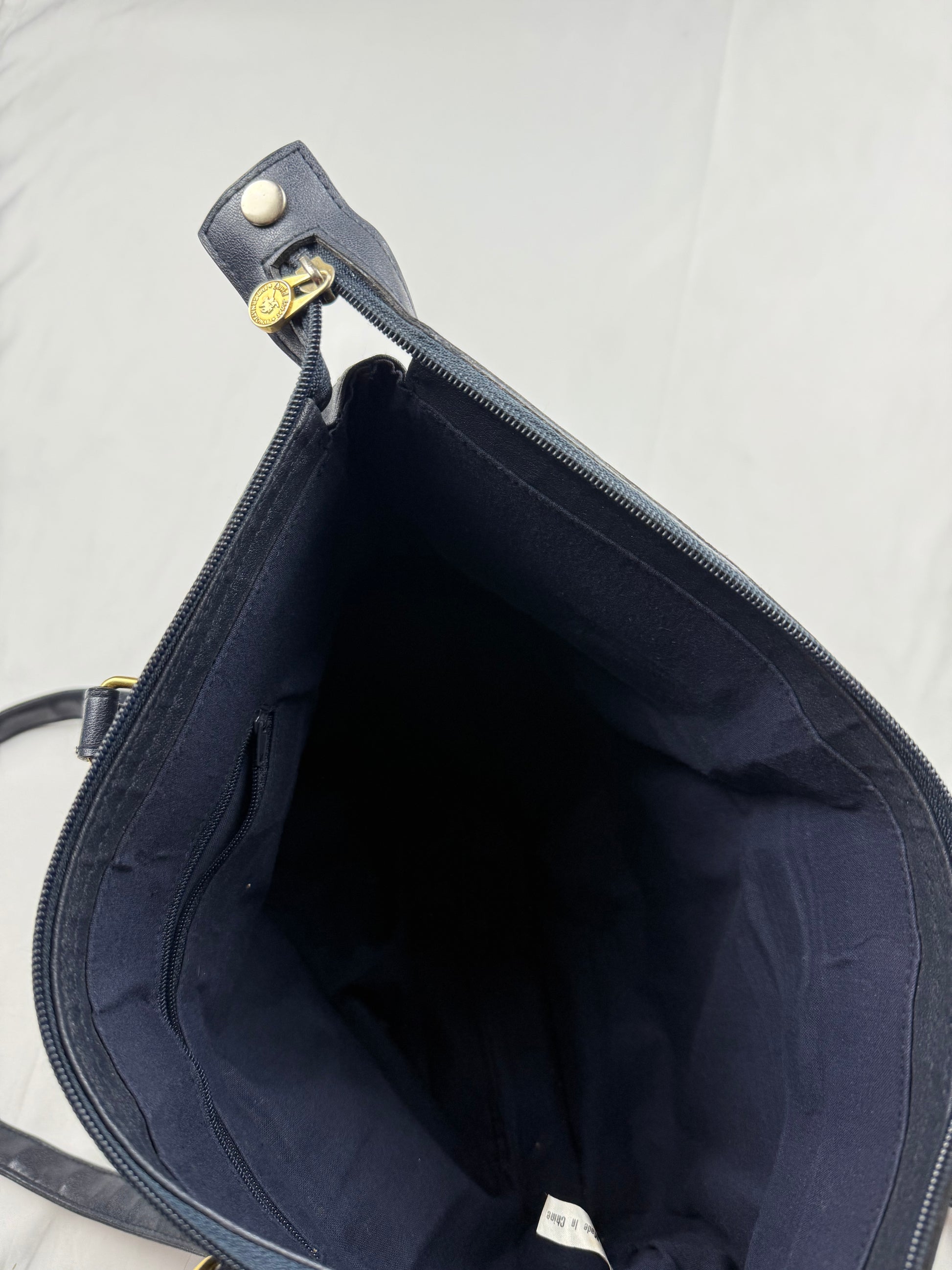 Navy leather besace shoulder bag (36x26cm)