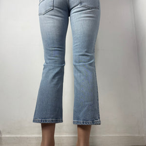 Blue denim low rise capri pants (S)
