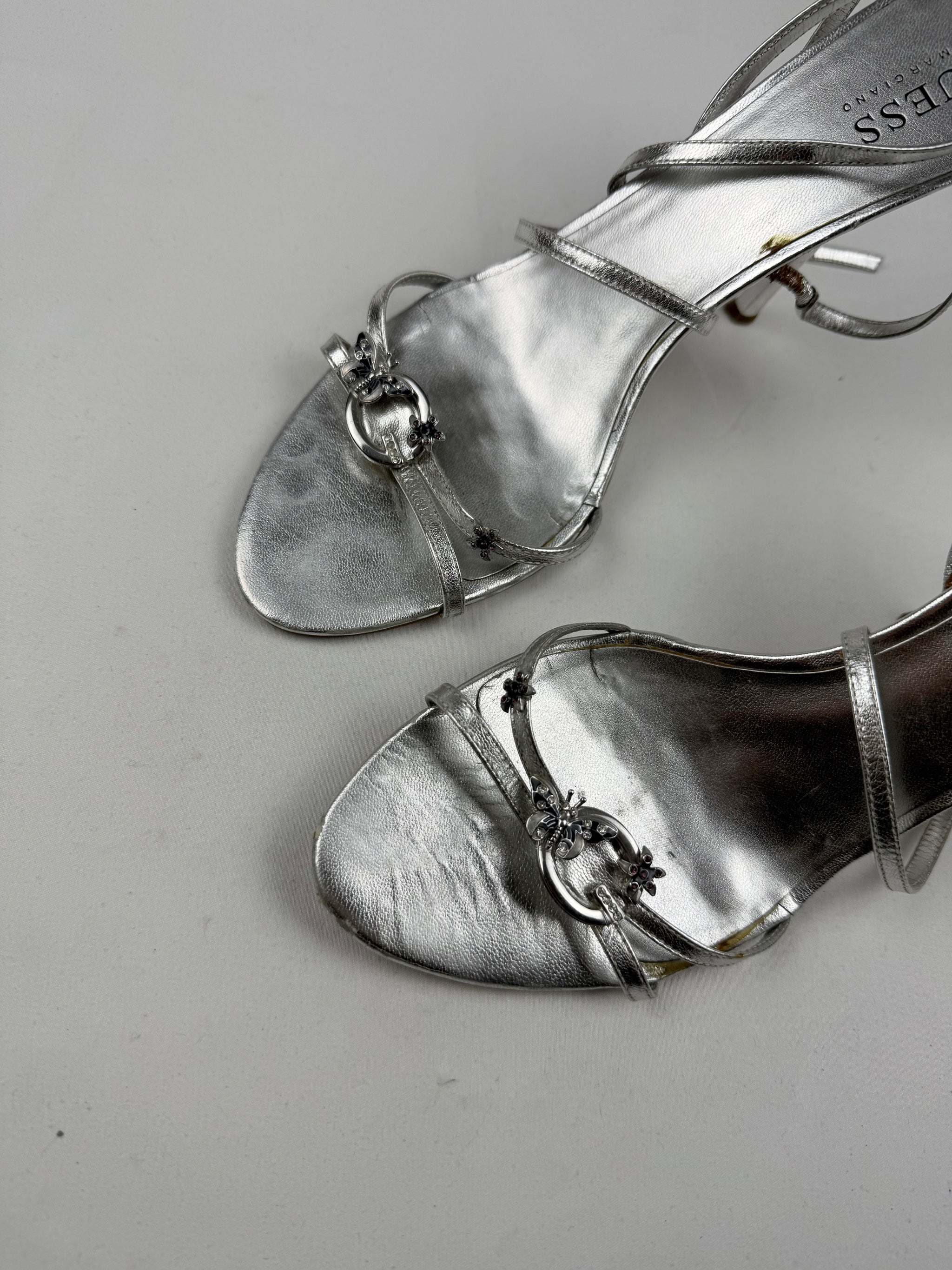 Silver butterfly charms heels (39)