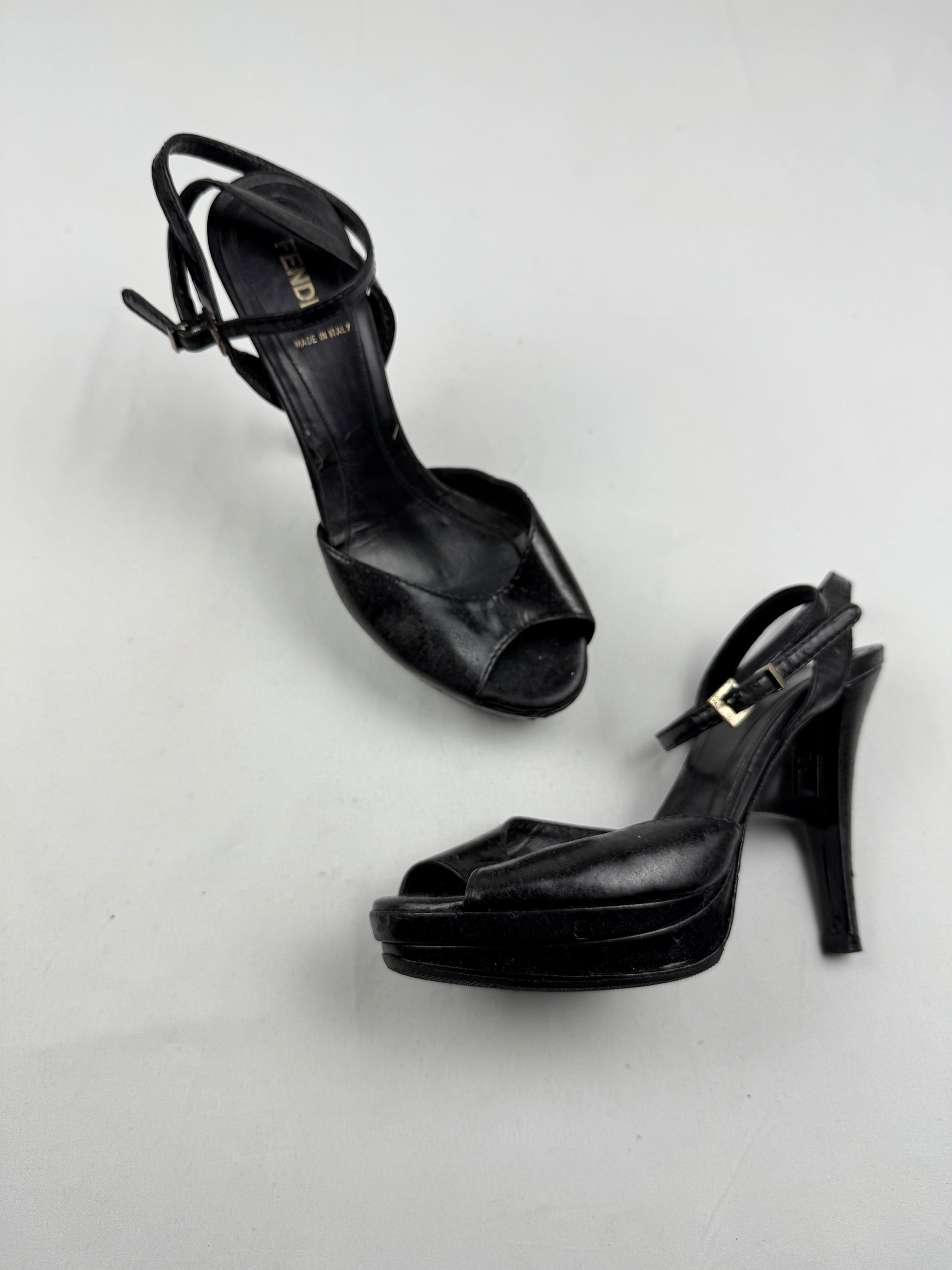 Black leather FF logo heels (37.5)