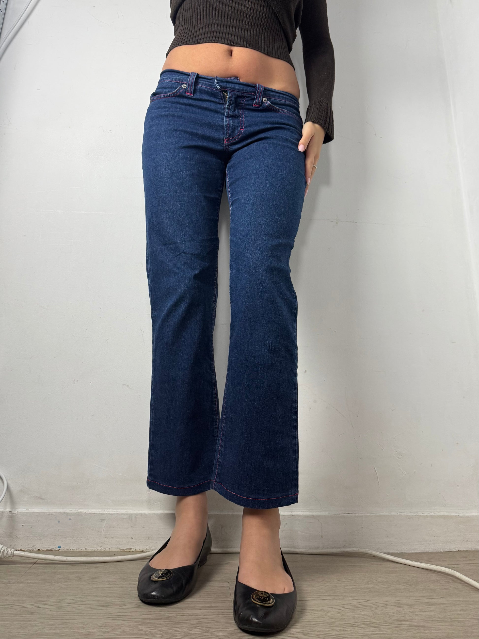 Blue denim low rise capri pants (S)