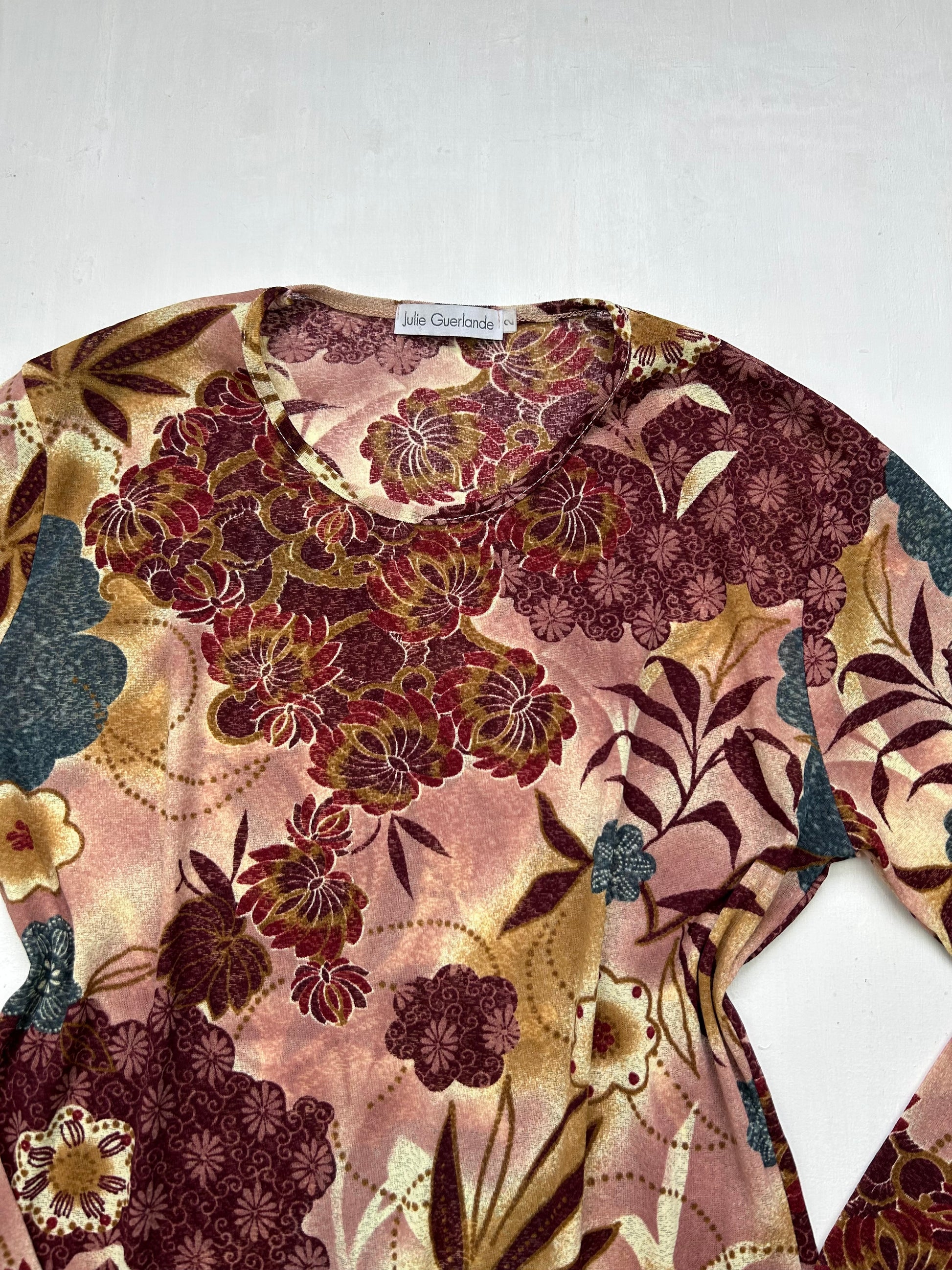 Beige floral long sleeves top (M)