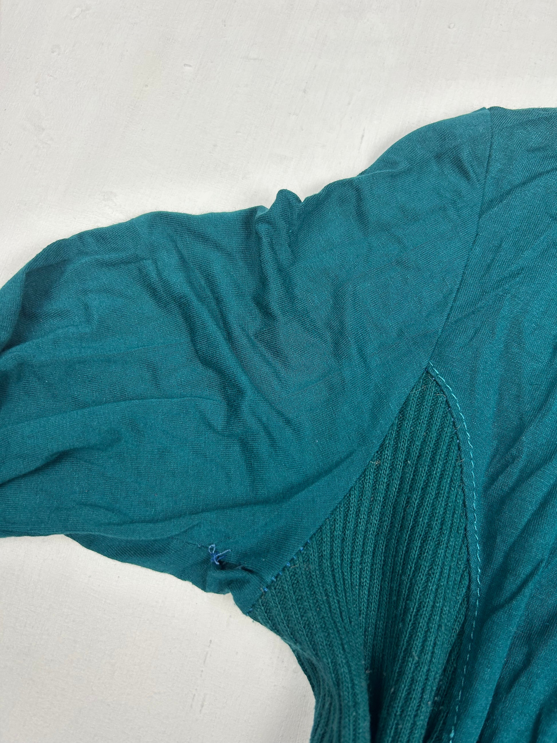 Green belt zip up long sleeves top  (S)