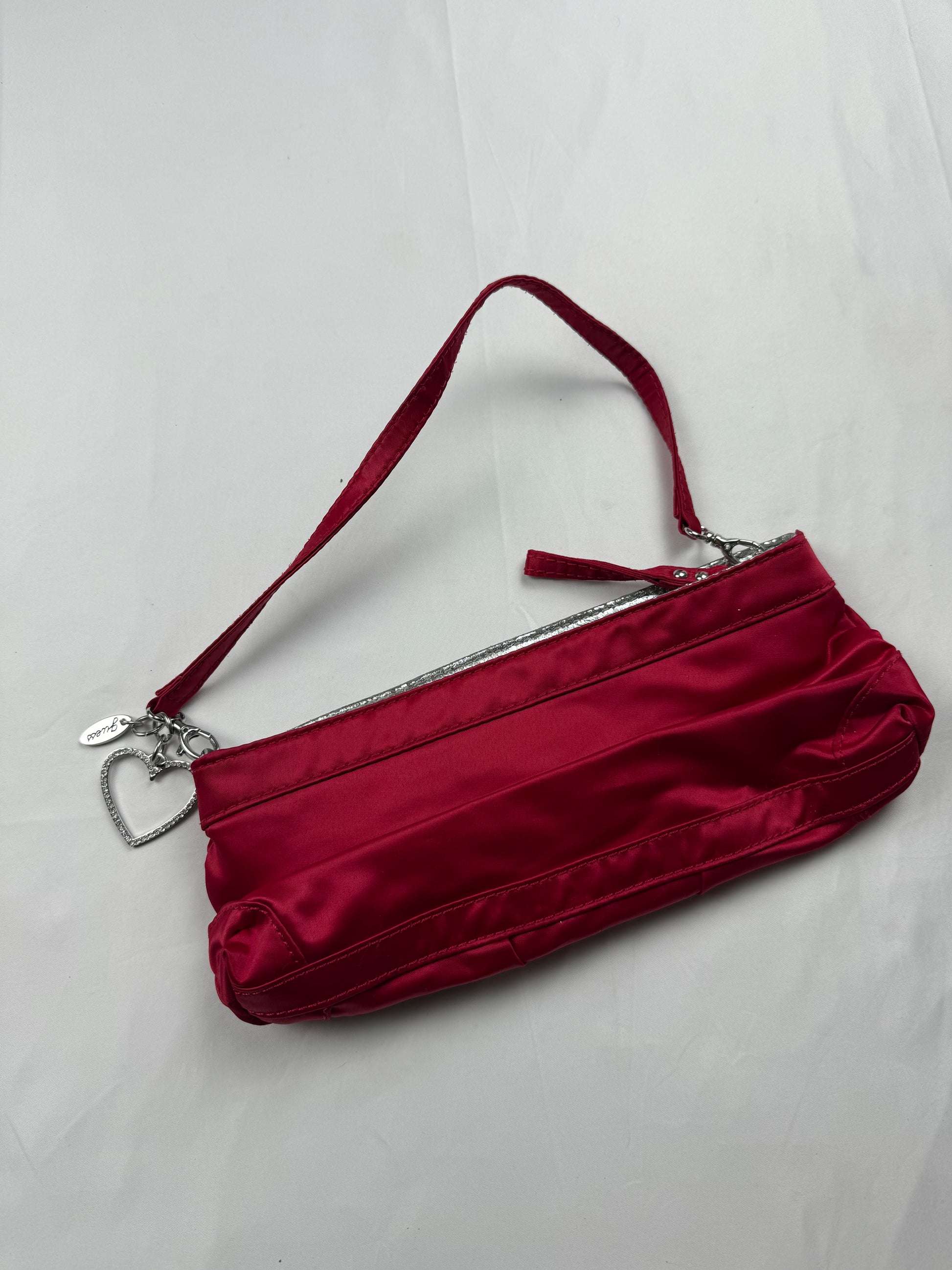 Red pochette wristlet / shoulder bag (27x11cm)
