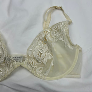 Cream mesh lace balcony vintage bra (95B)