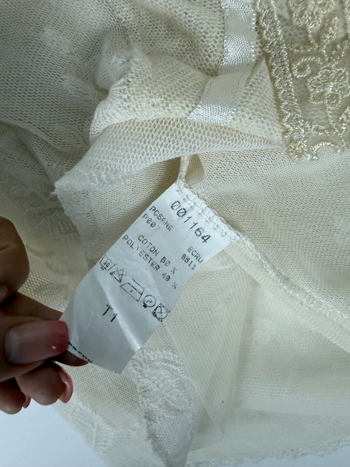 White lace asymmetric long sleeves top (L)